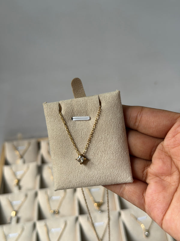 Mini stone necklace