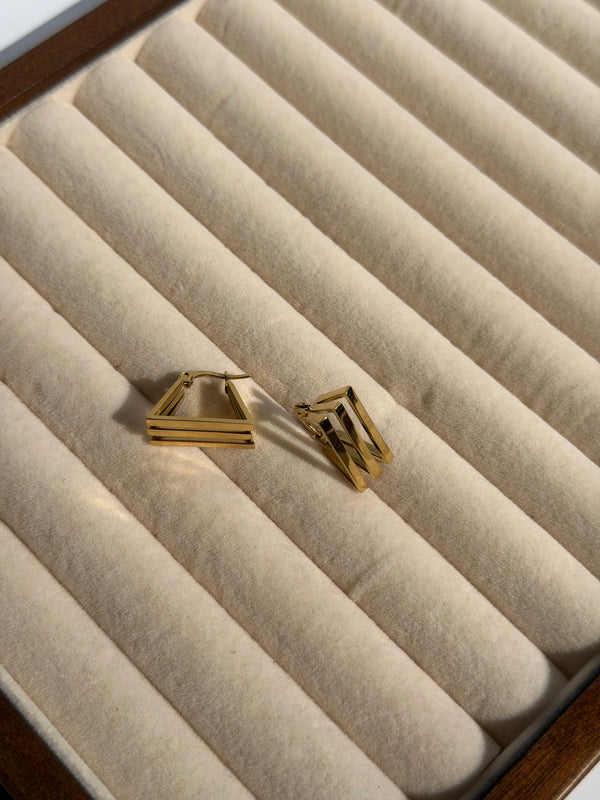 Pearl Whisper Earring