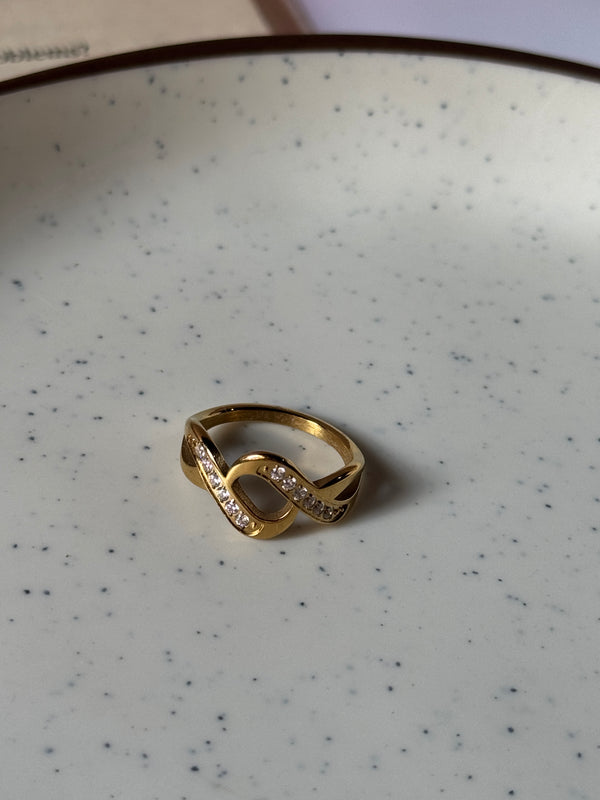 Zigzag ring