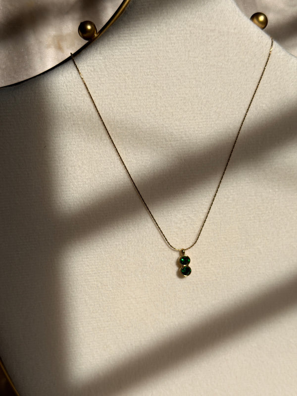 Invisible cloude green necklace