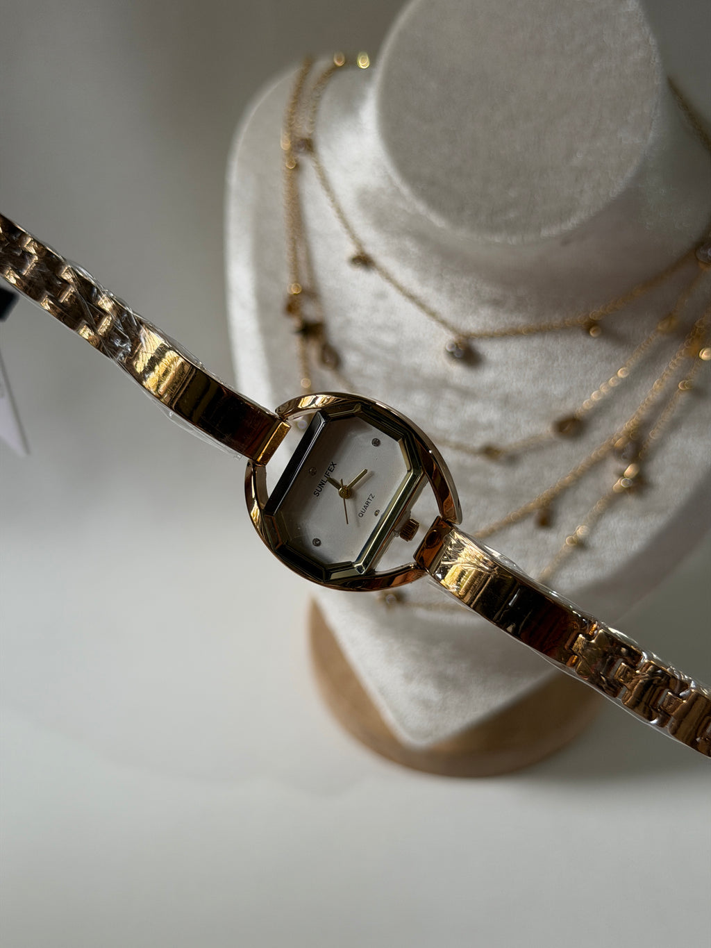 Rellan Luxe vintage watch