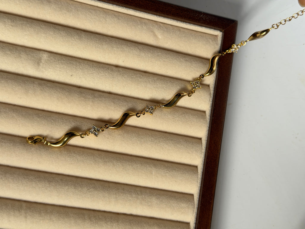 Damselfly Trace Bracelet