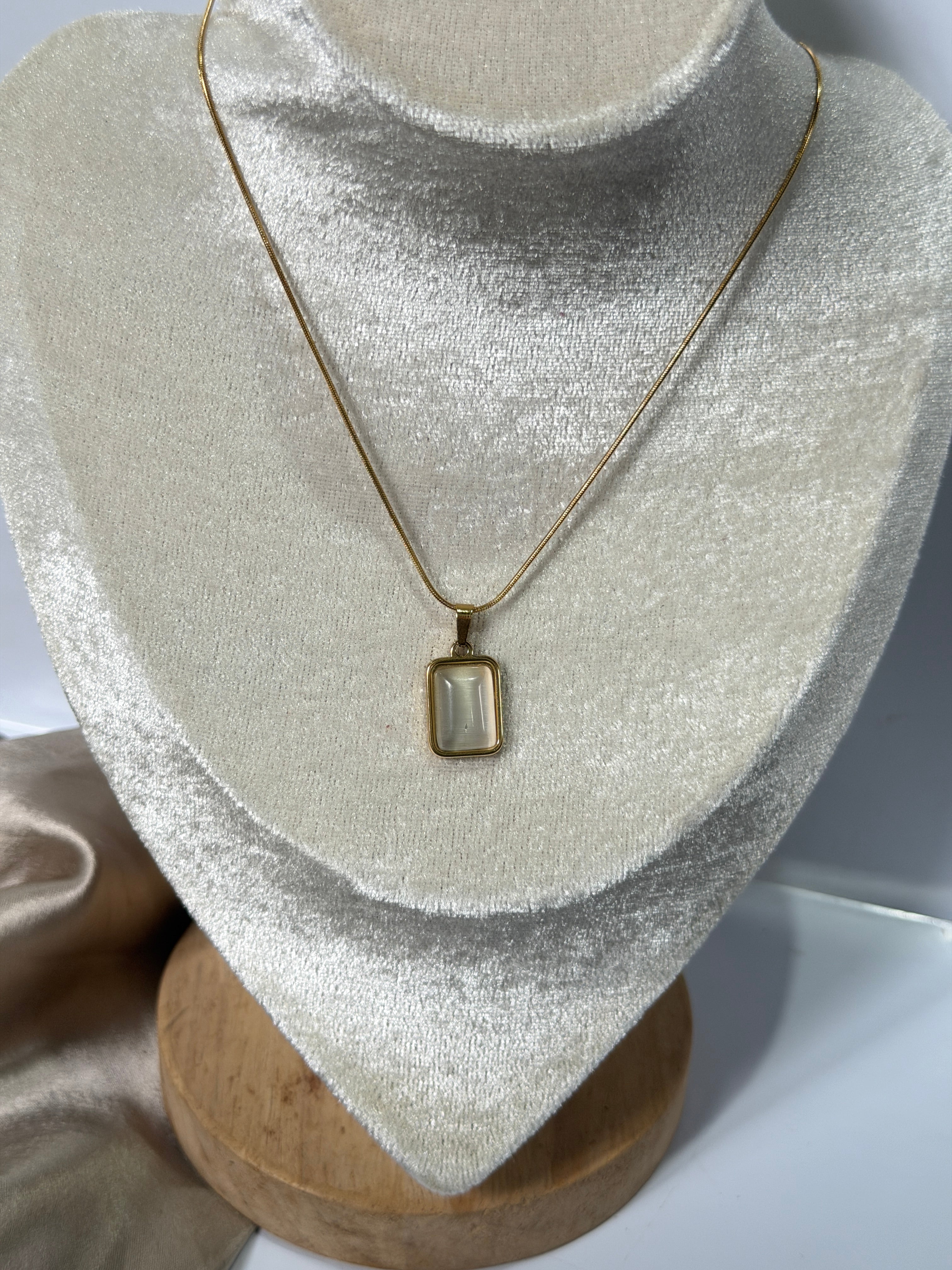 Pearl stone necklace