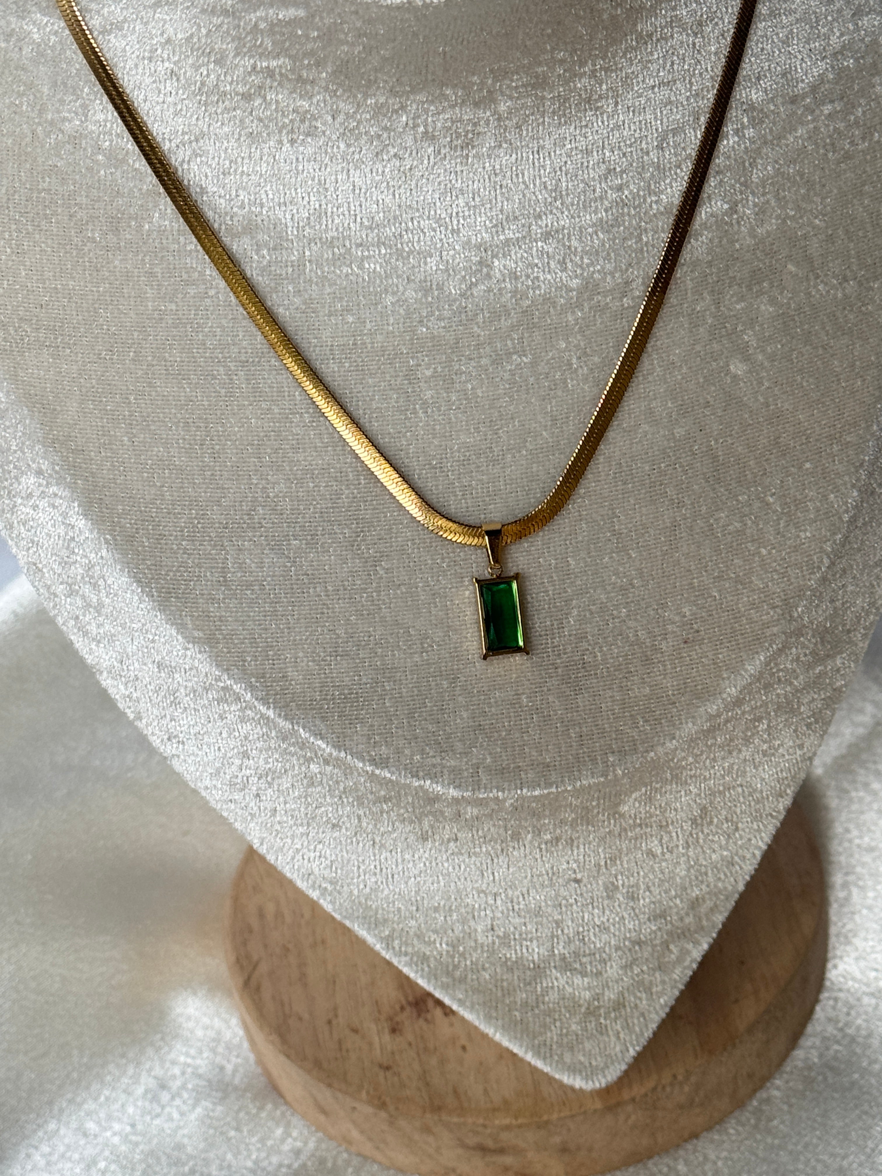 Emerald snake chain