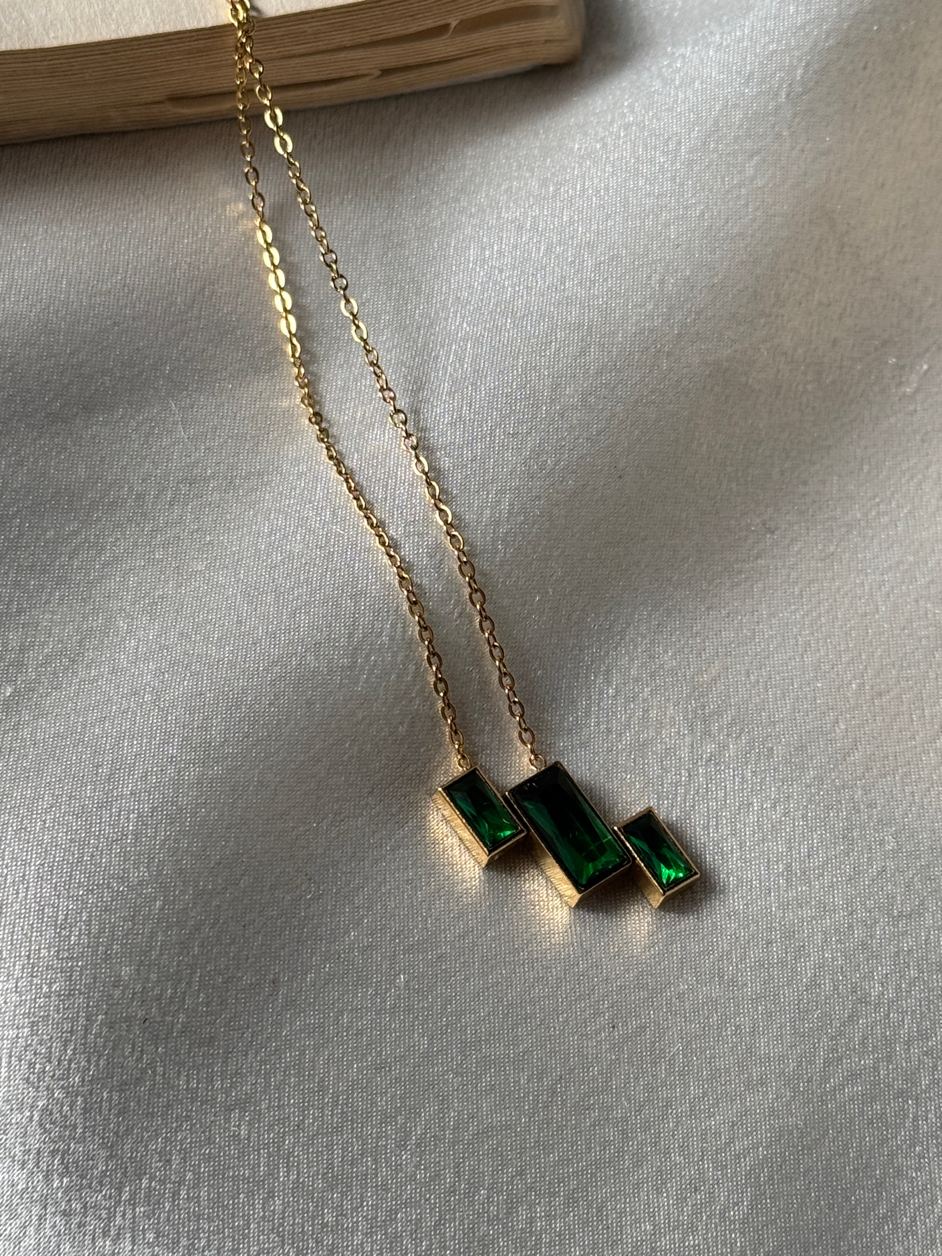 Emerald stone chain