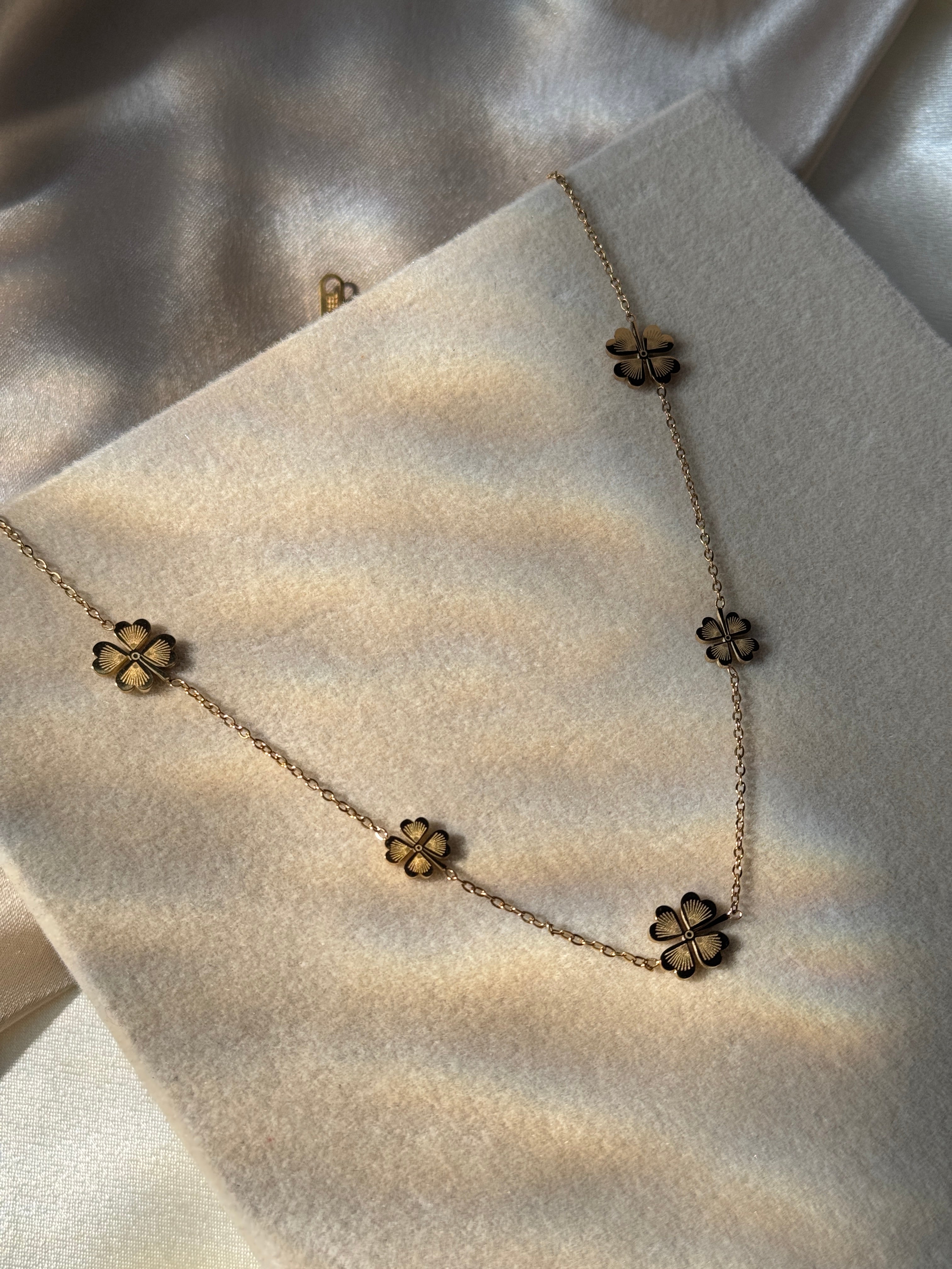 Twinkle Loop Necklace