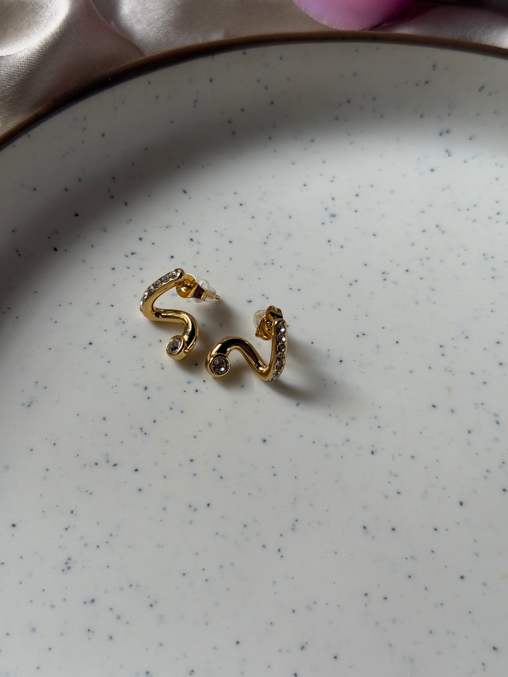 Spiral earring