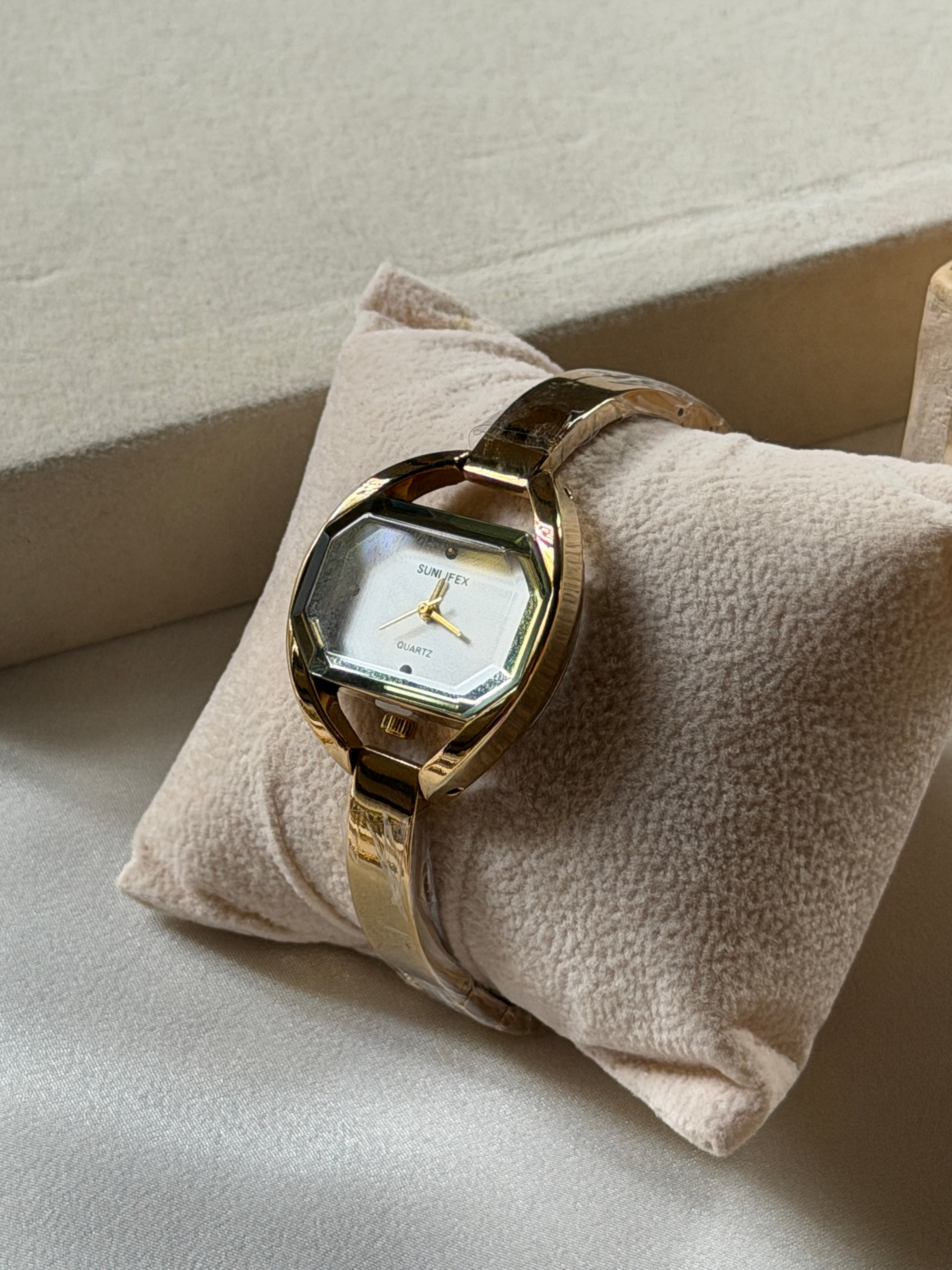 Rellan Luxe vintage watch