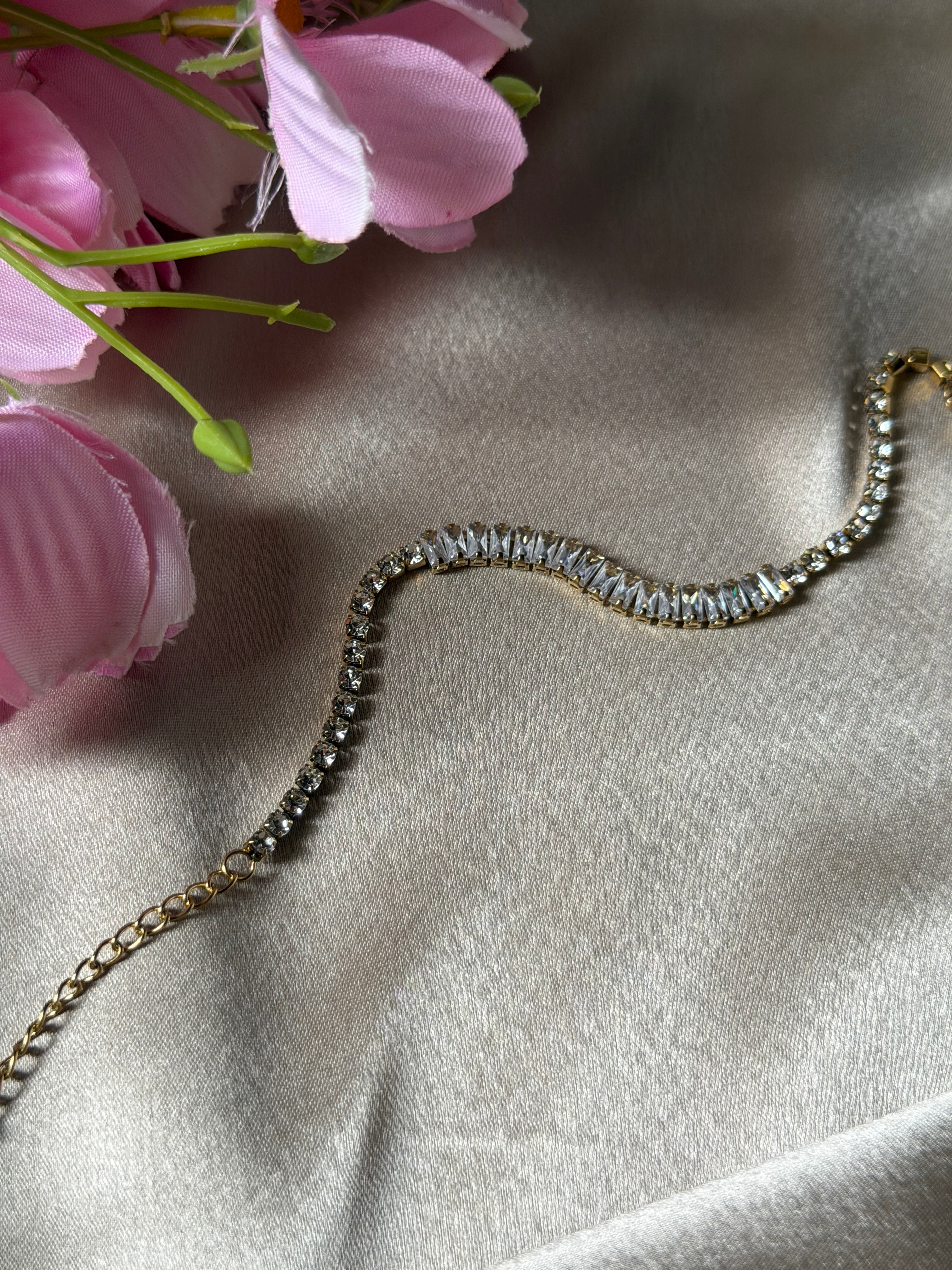 Tennis bracelet