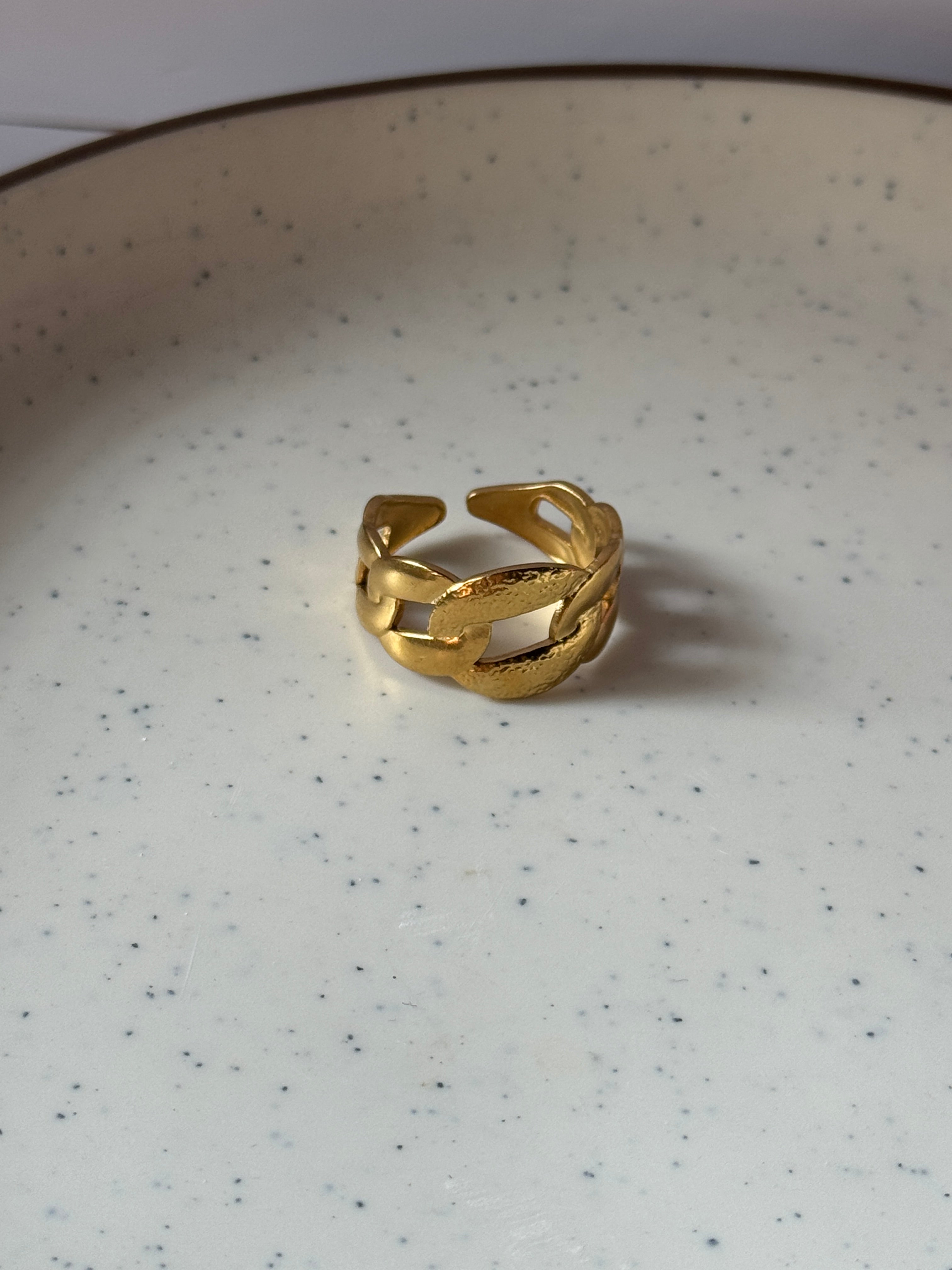 Corra Ring