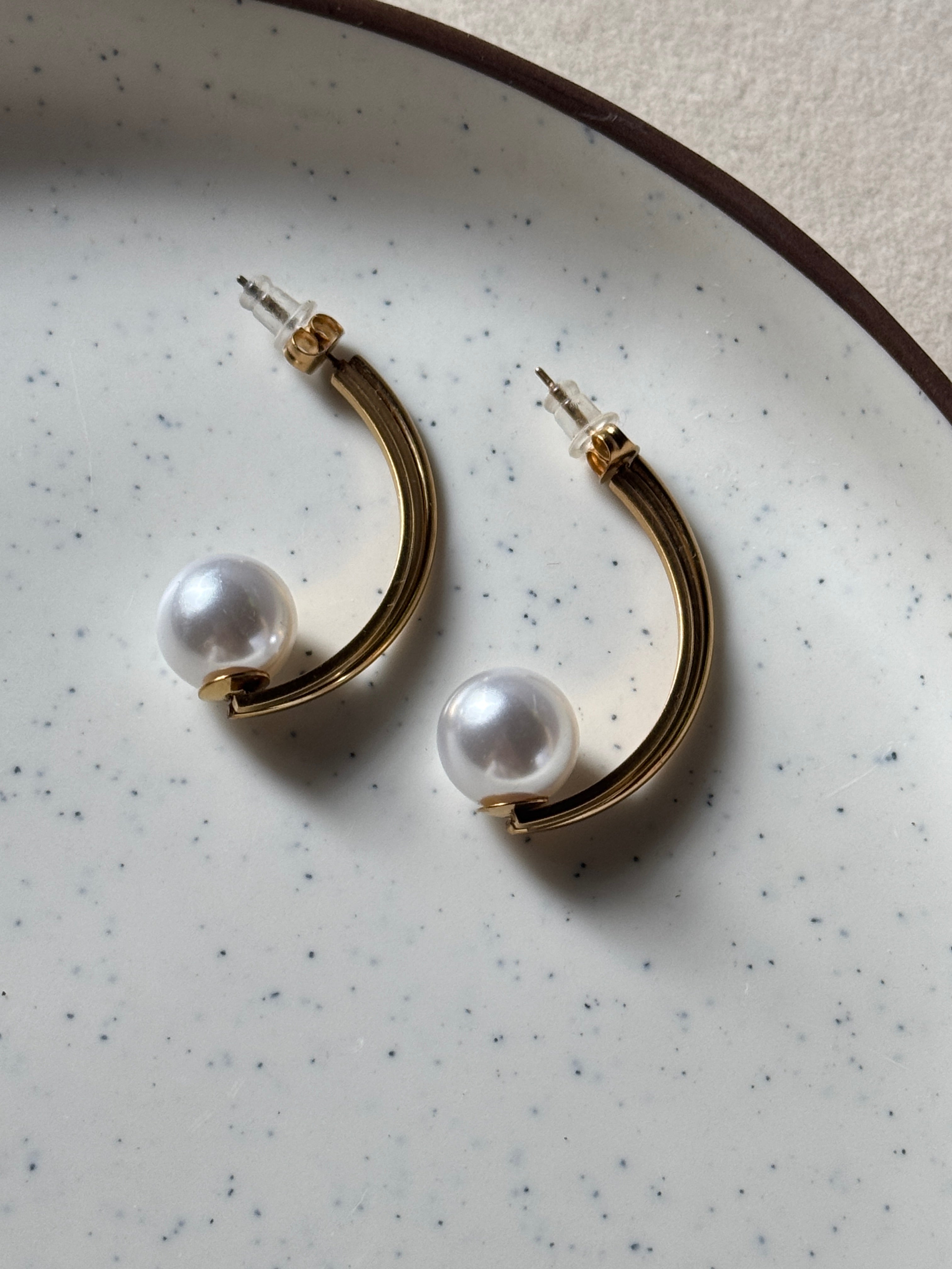 Knot Pearl Earring