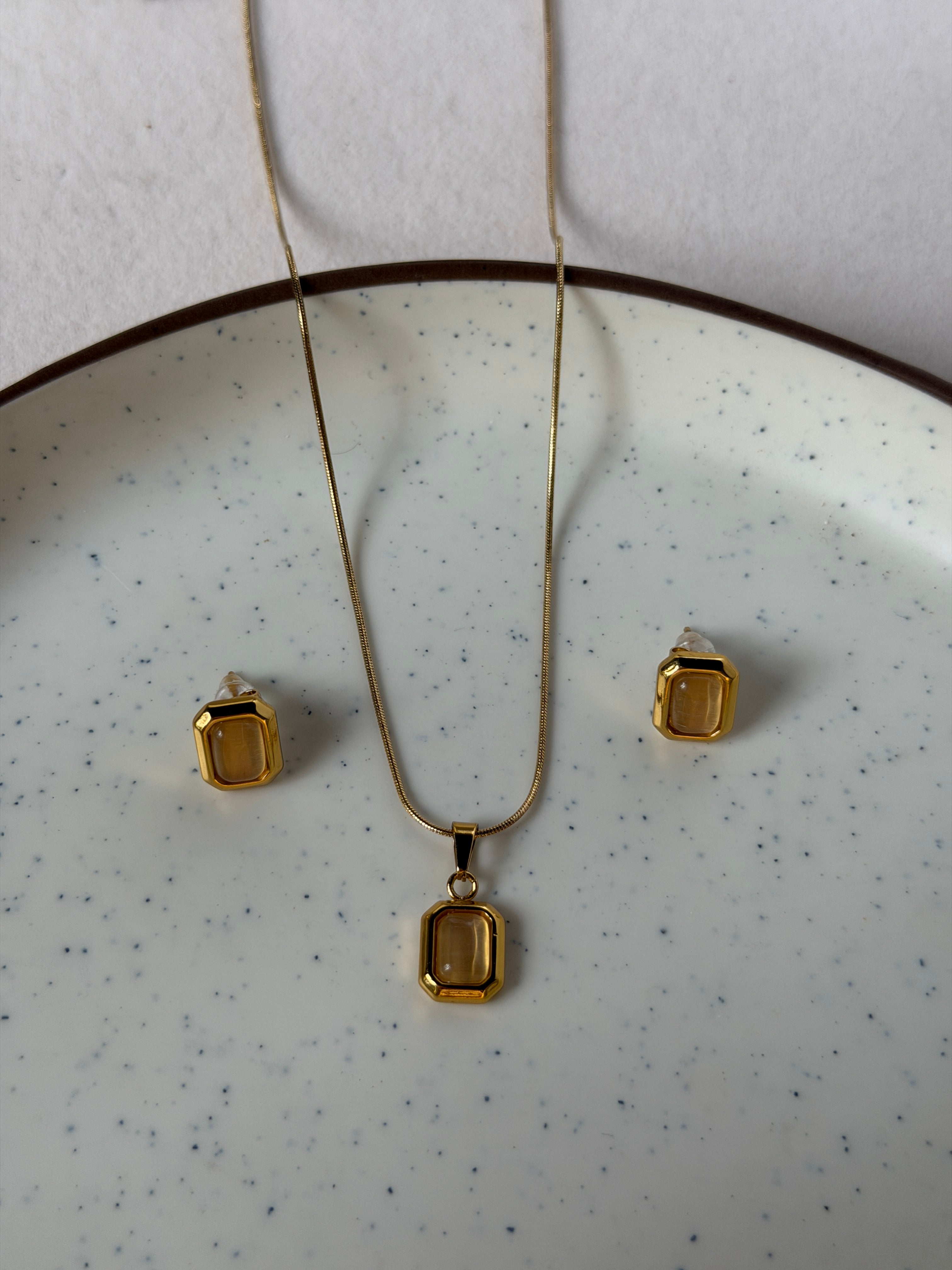 Grace necklace earring set