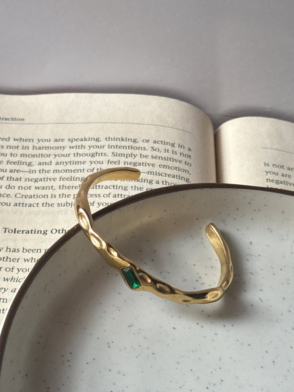 Celestial emerald kada