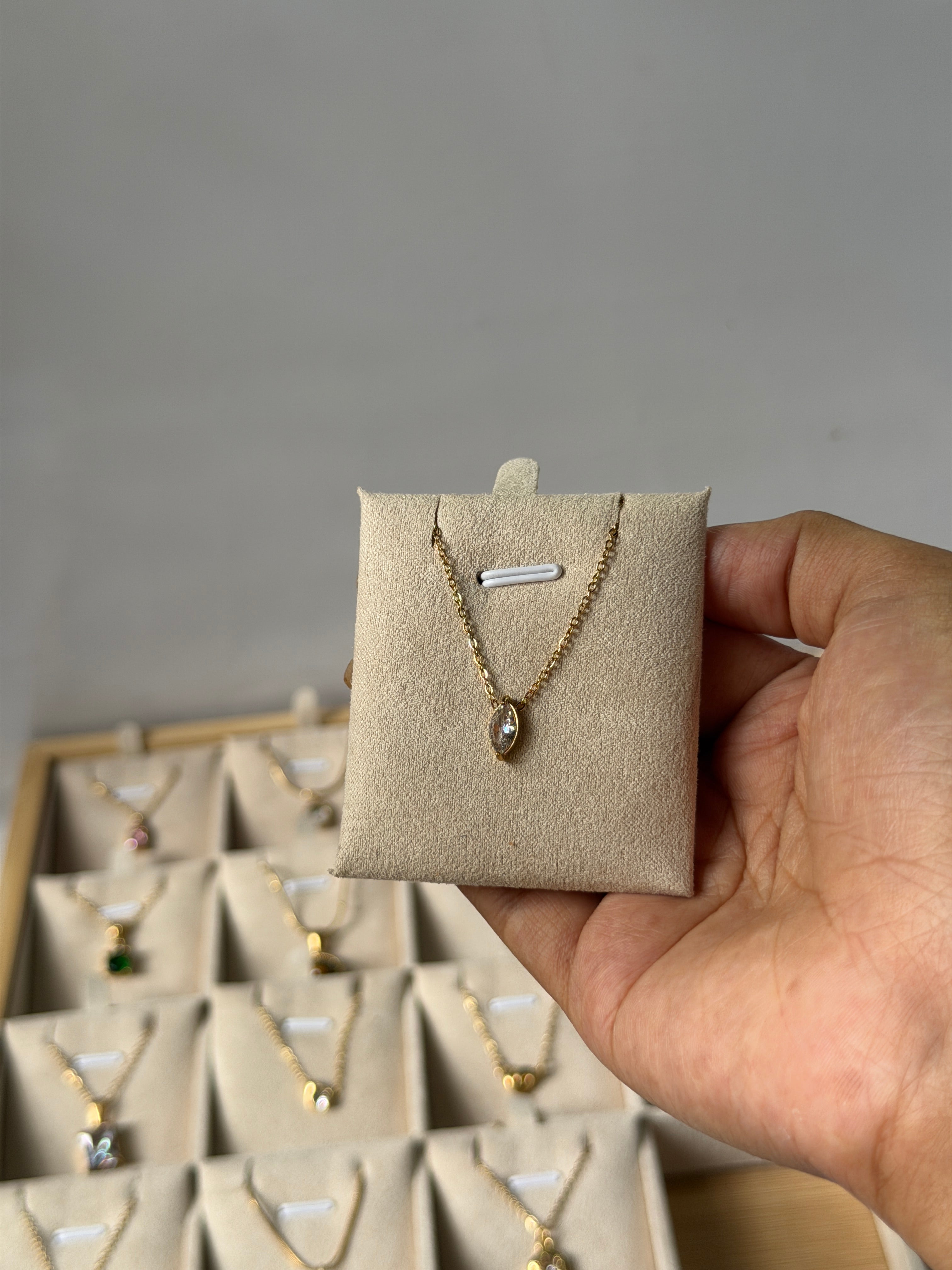 Minimal necklace