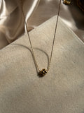 Invisible clover necklace