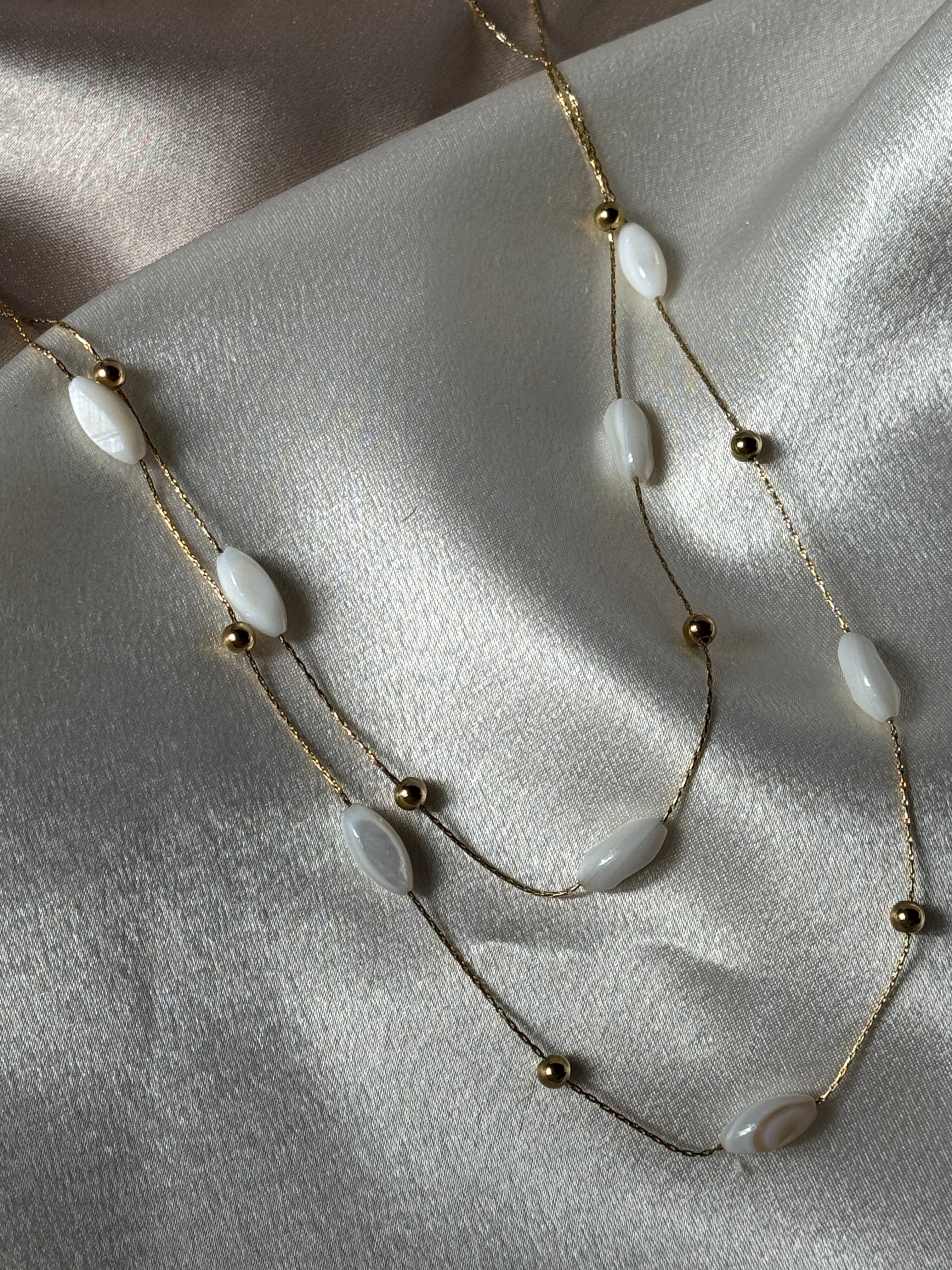 Chic Curve Chain