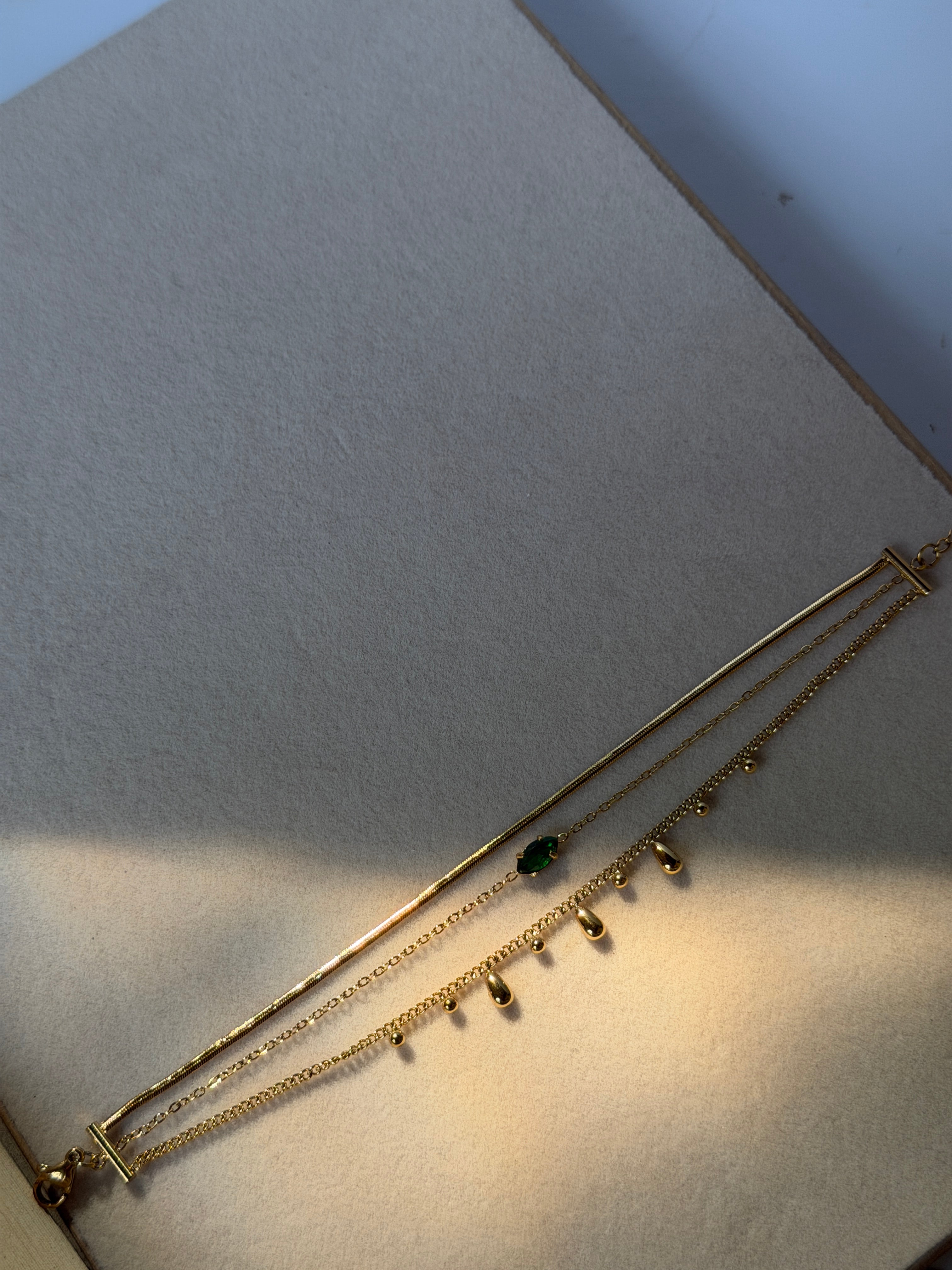 Multilayered bracelet