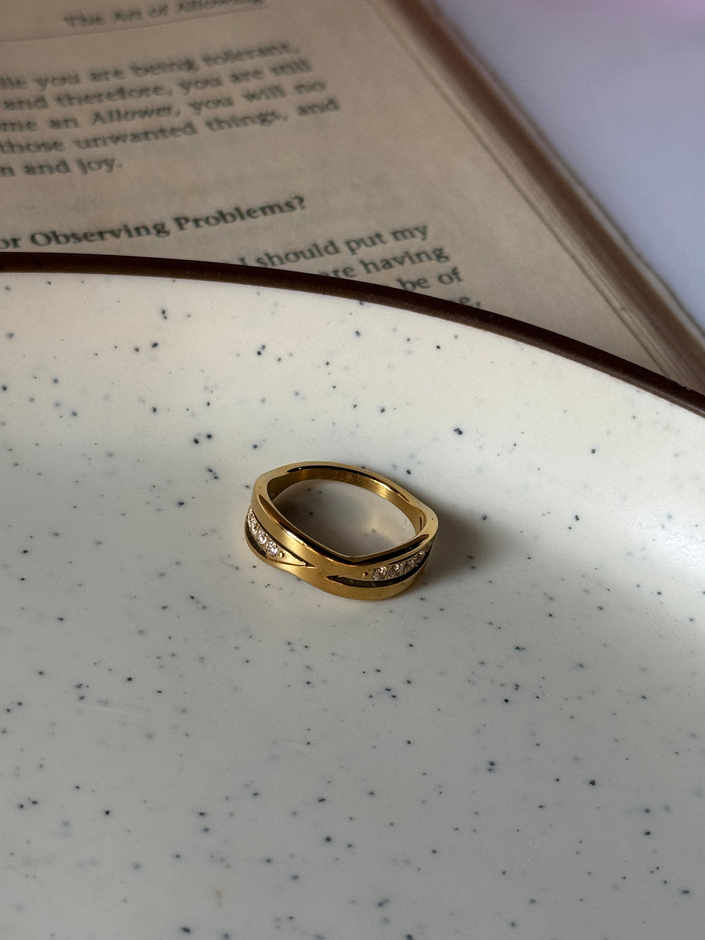 Daisy loop Ring