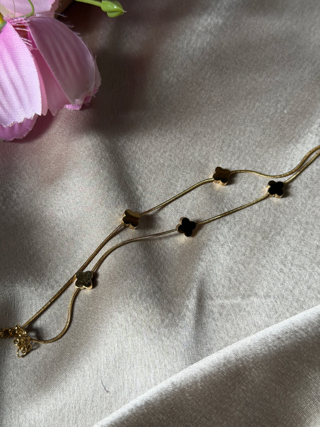 Double clover bracelet