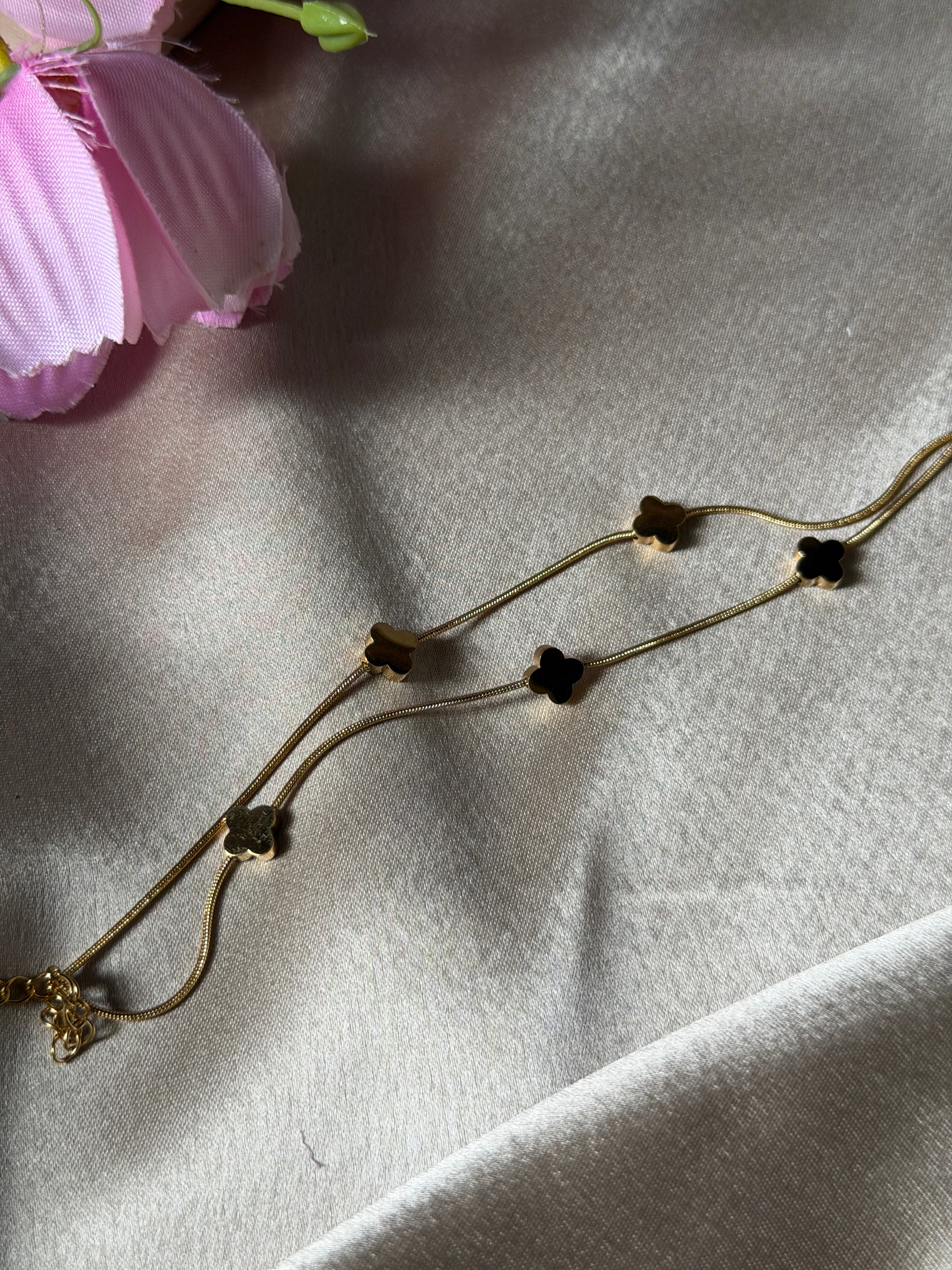 Double clover bracelet