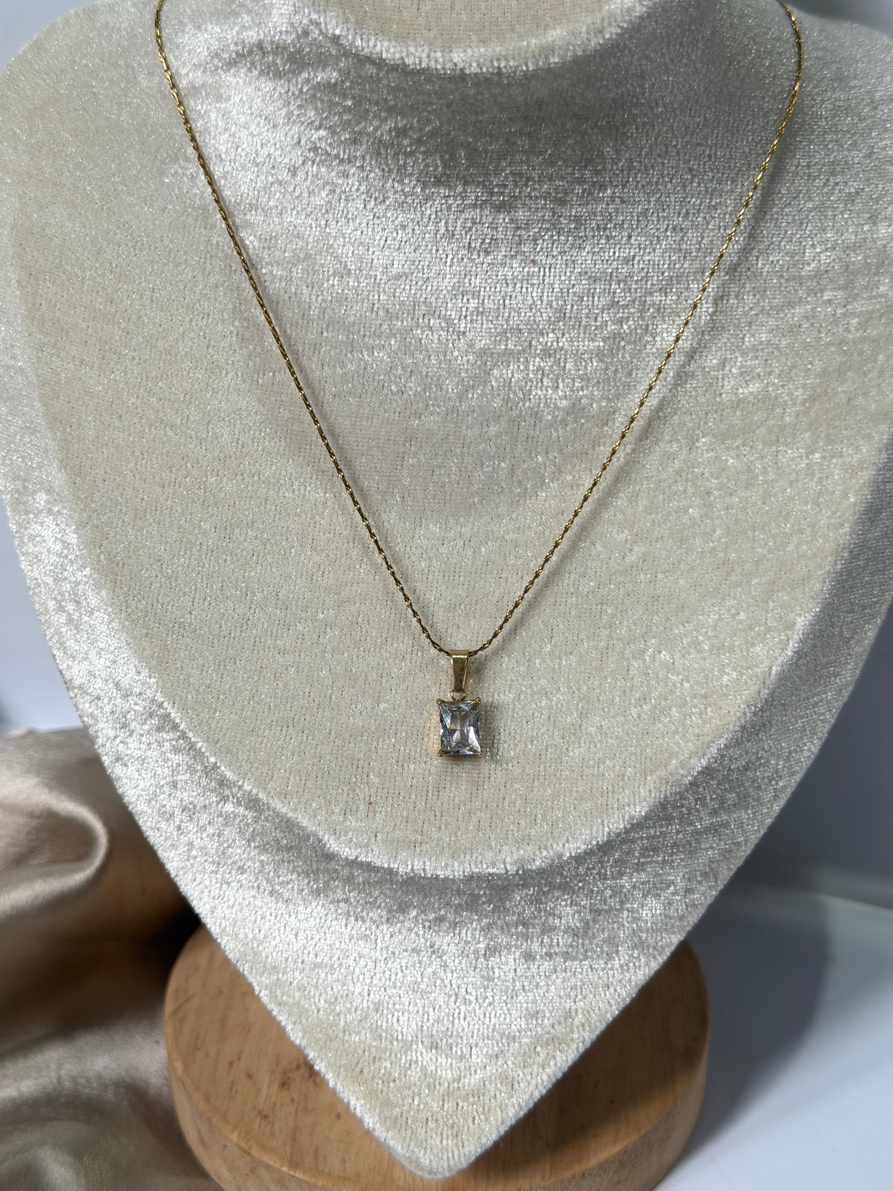 White stone necklace