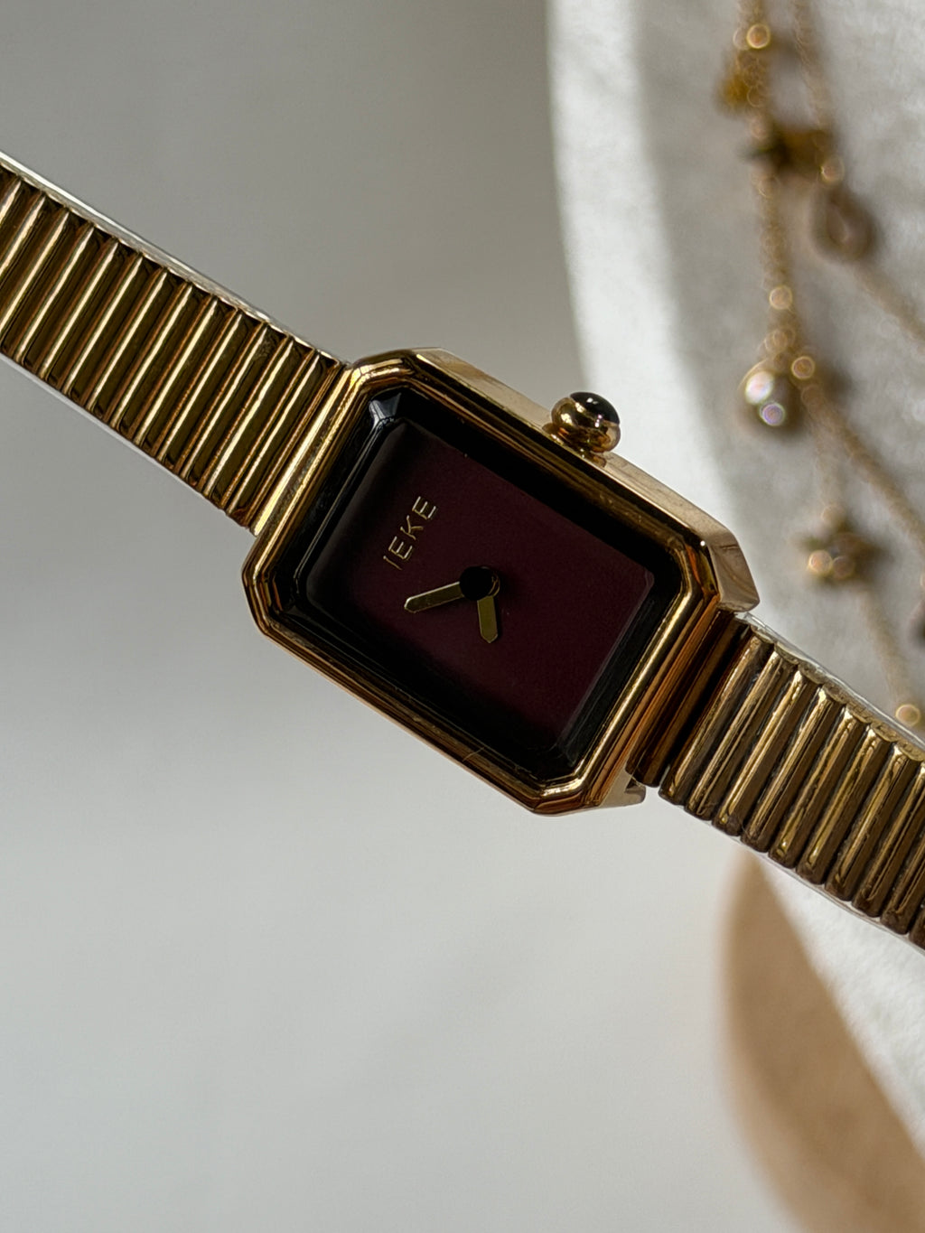 Burgan Luxe vintage watch