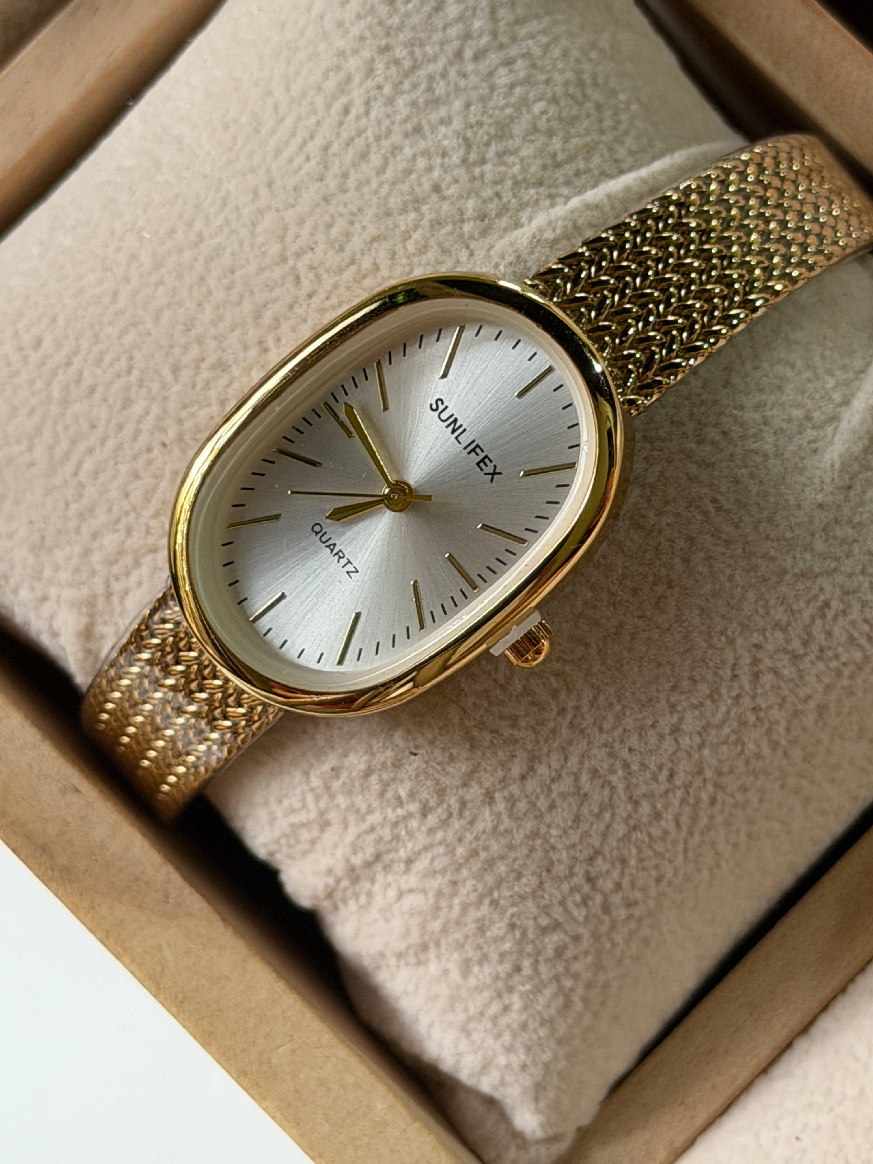 Faelan luxe vintage watch