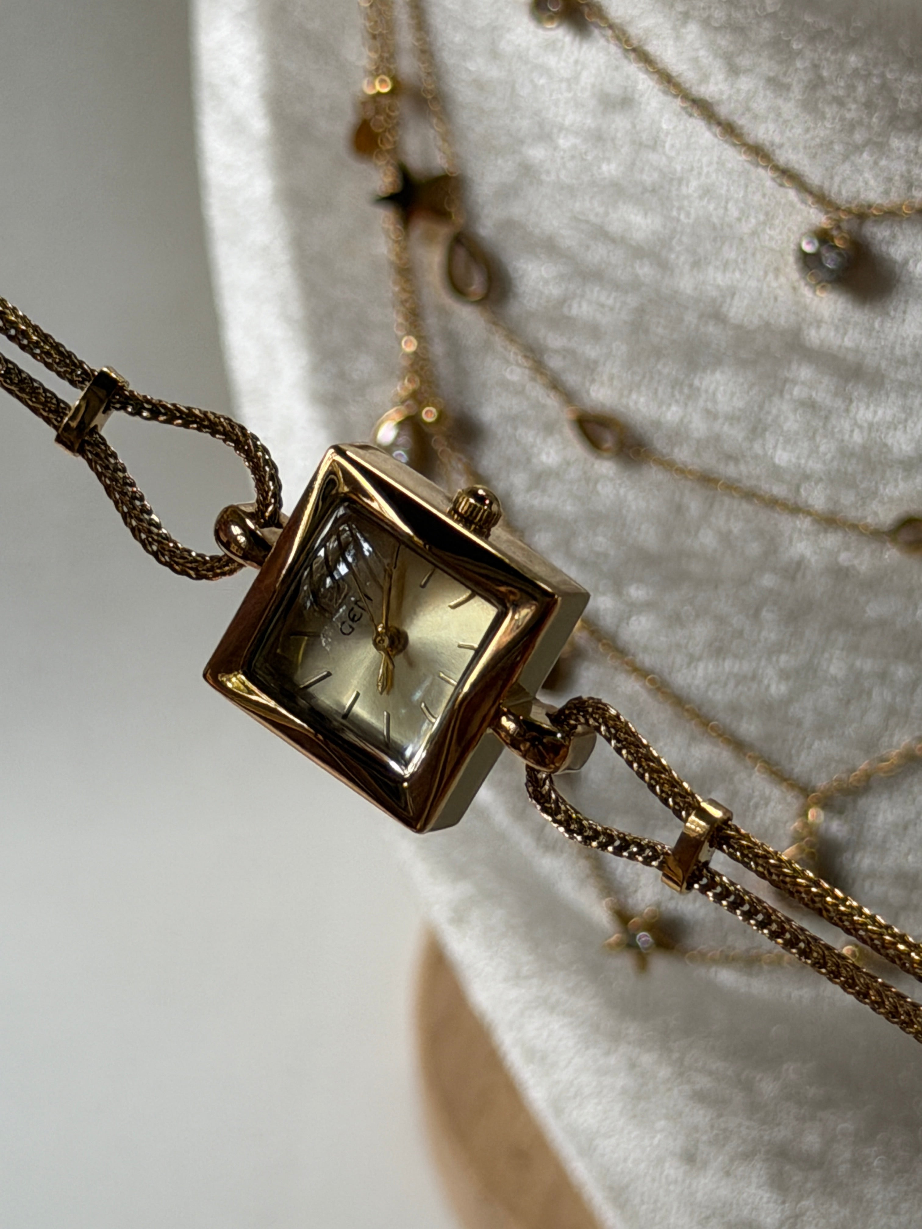 Elion Luxe vintage watch