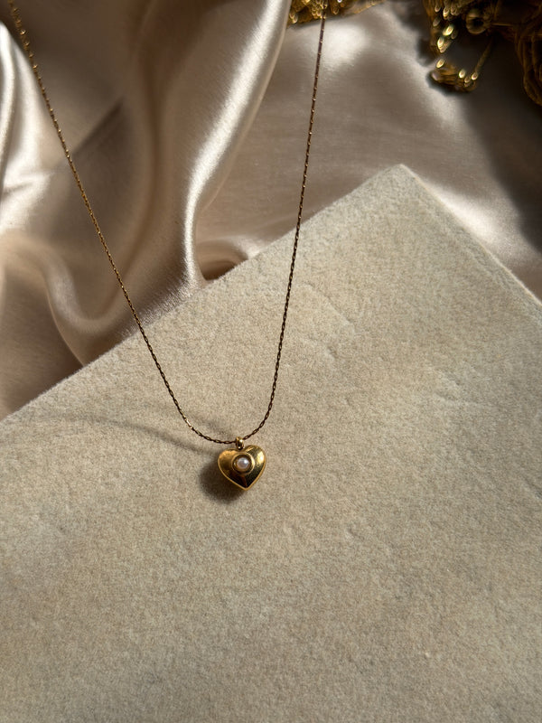 Invisible heart bead necklace