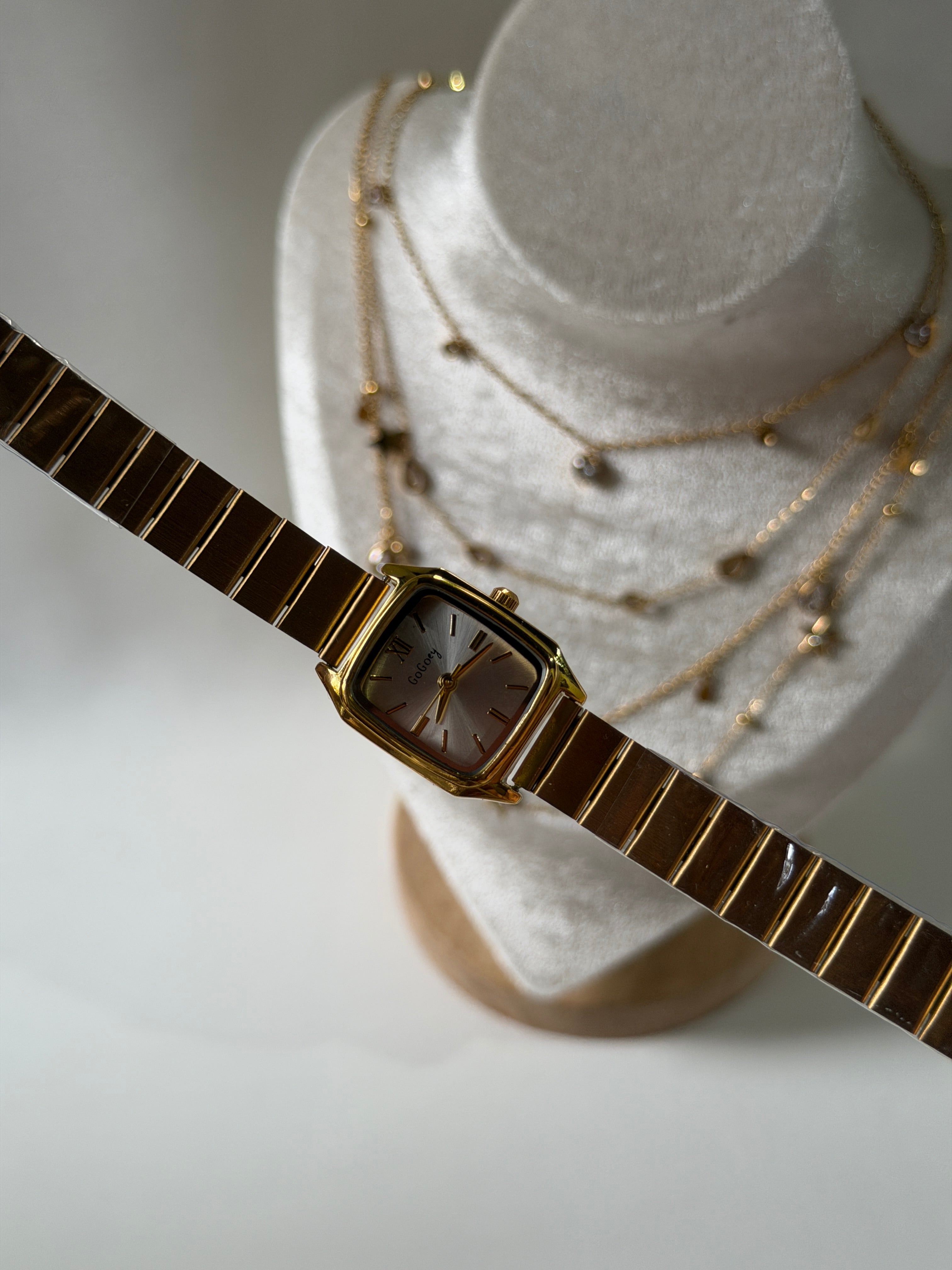 Averon Vintage Watch