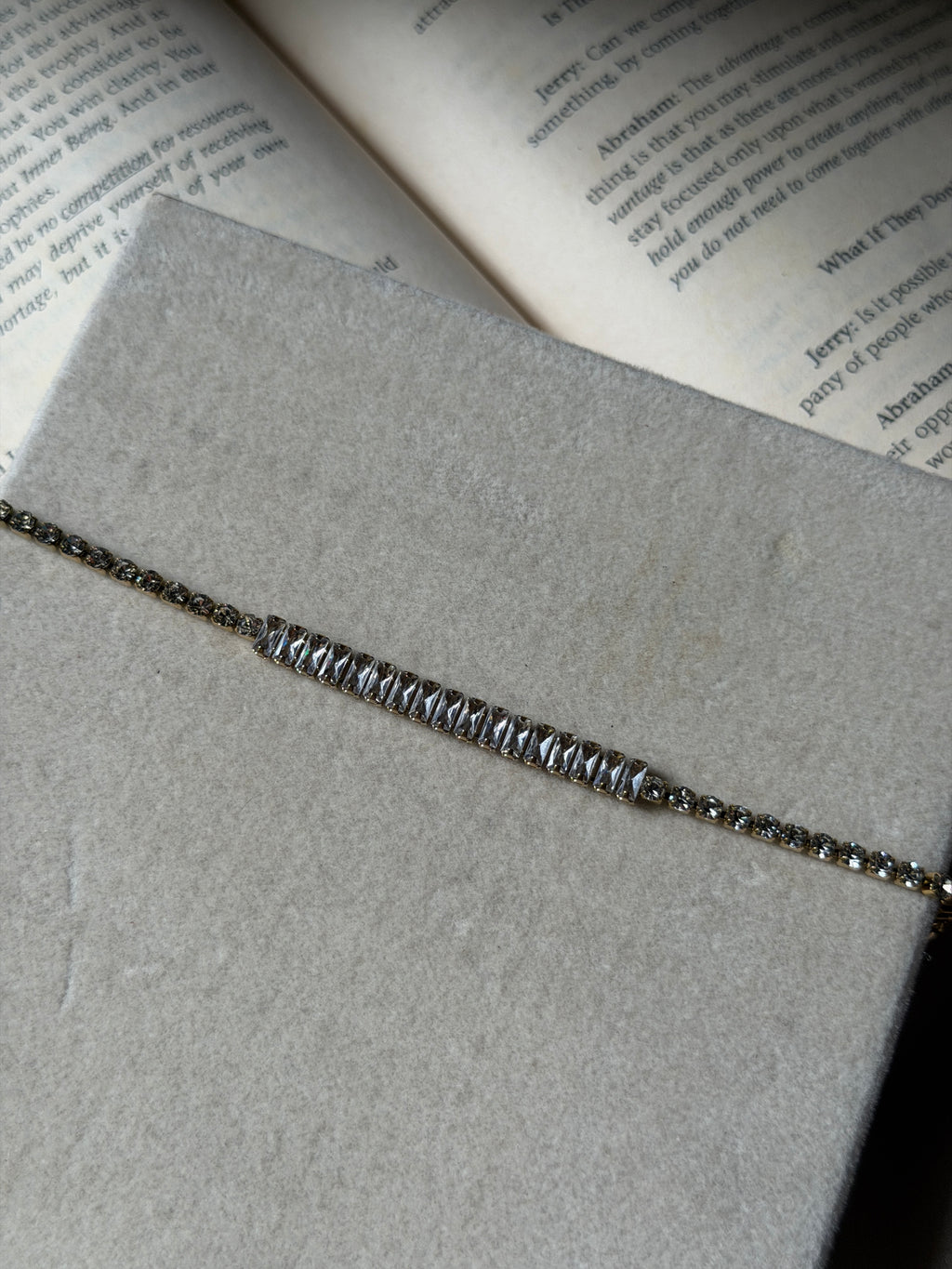Tennis bracelet