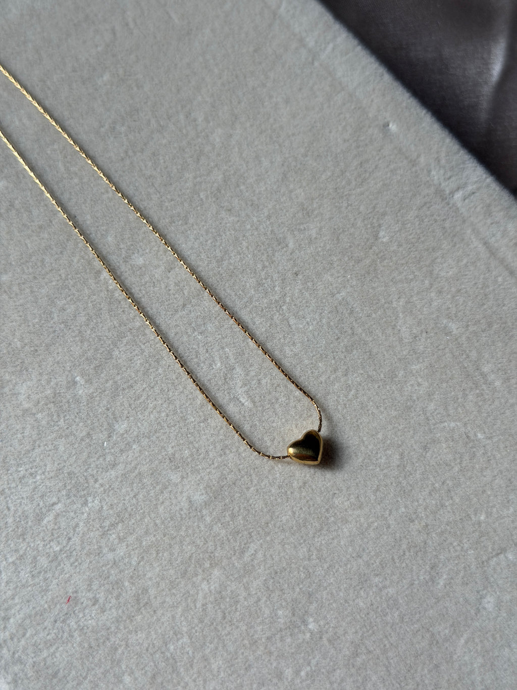Mini heart necklace