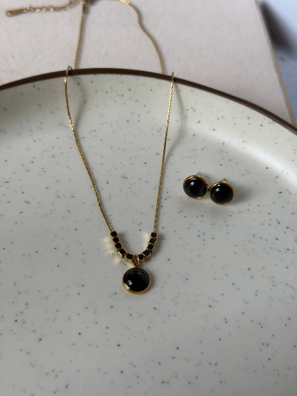 Black necklace earring set
