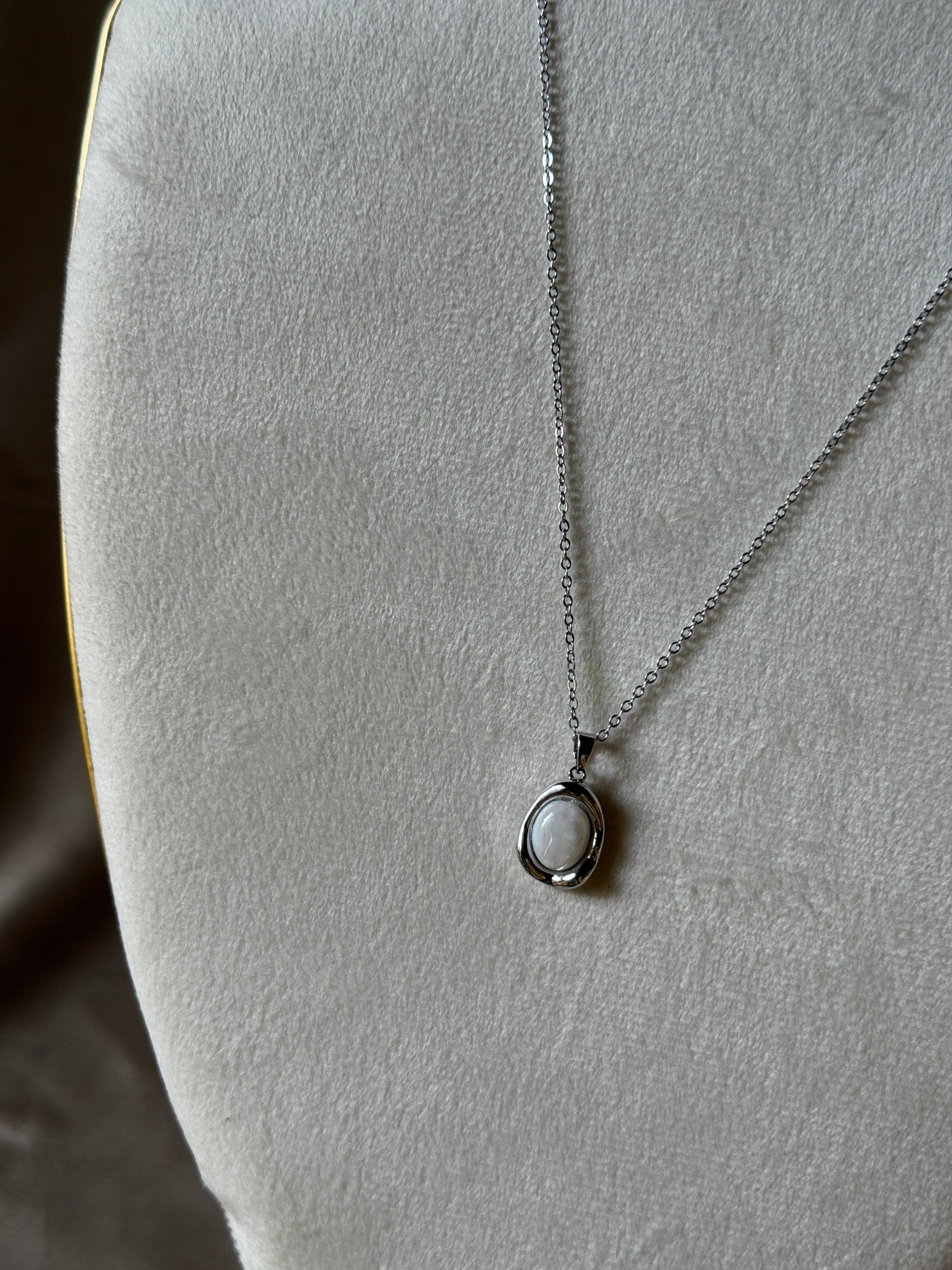 Silver pearl necklace