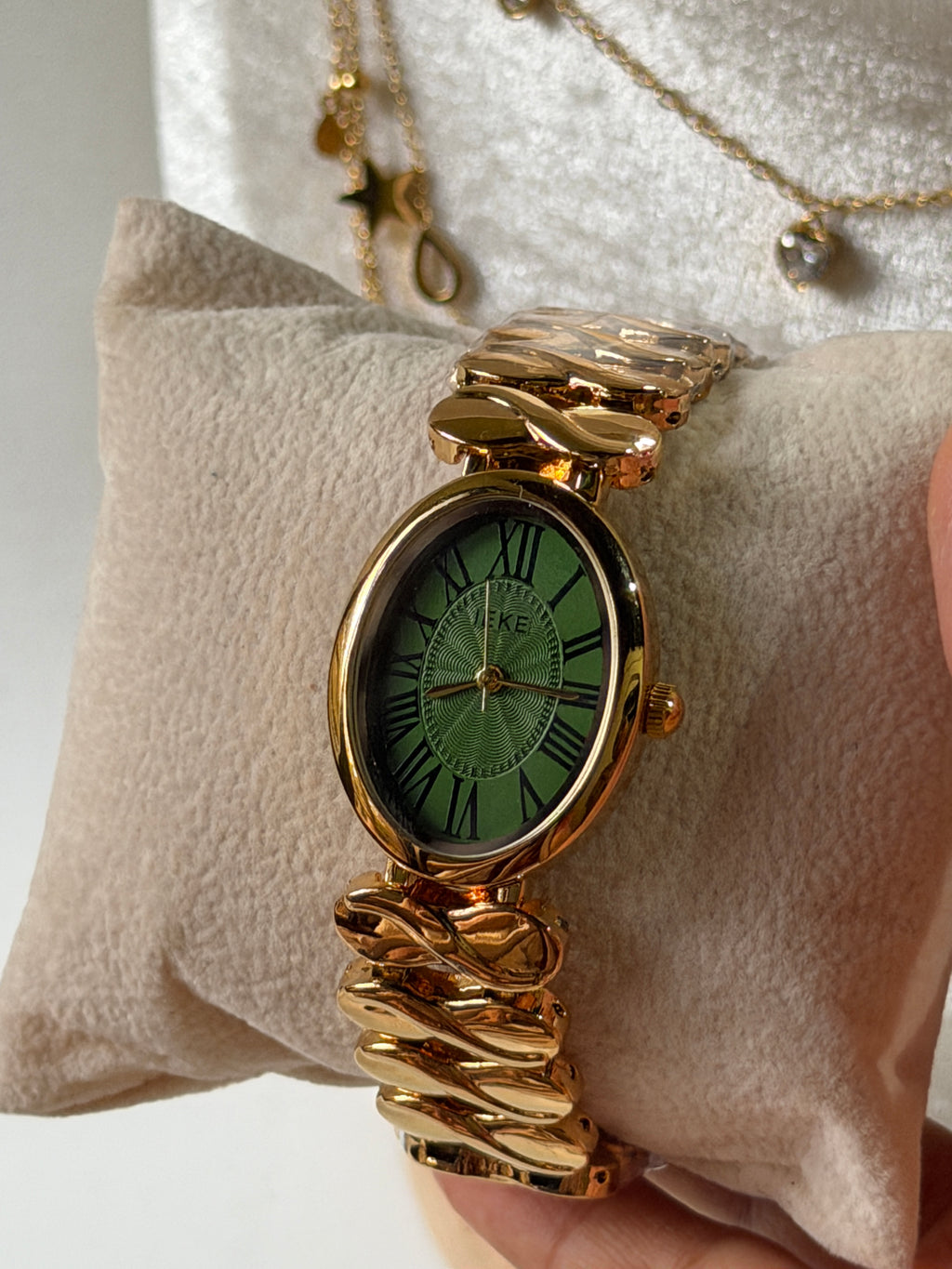Emerald luxe watch