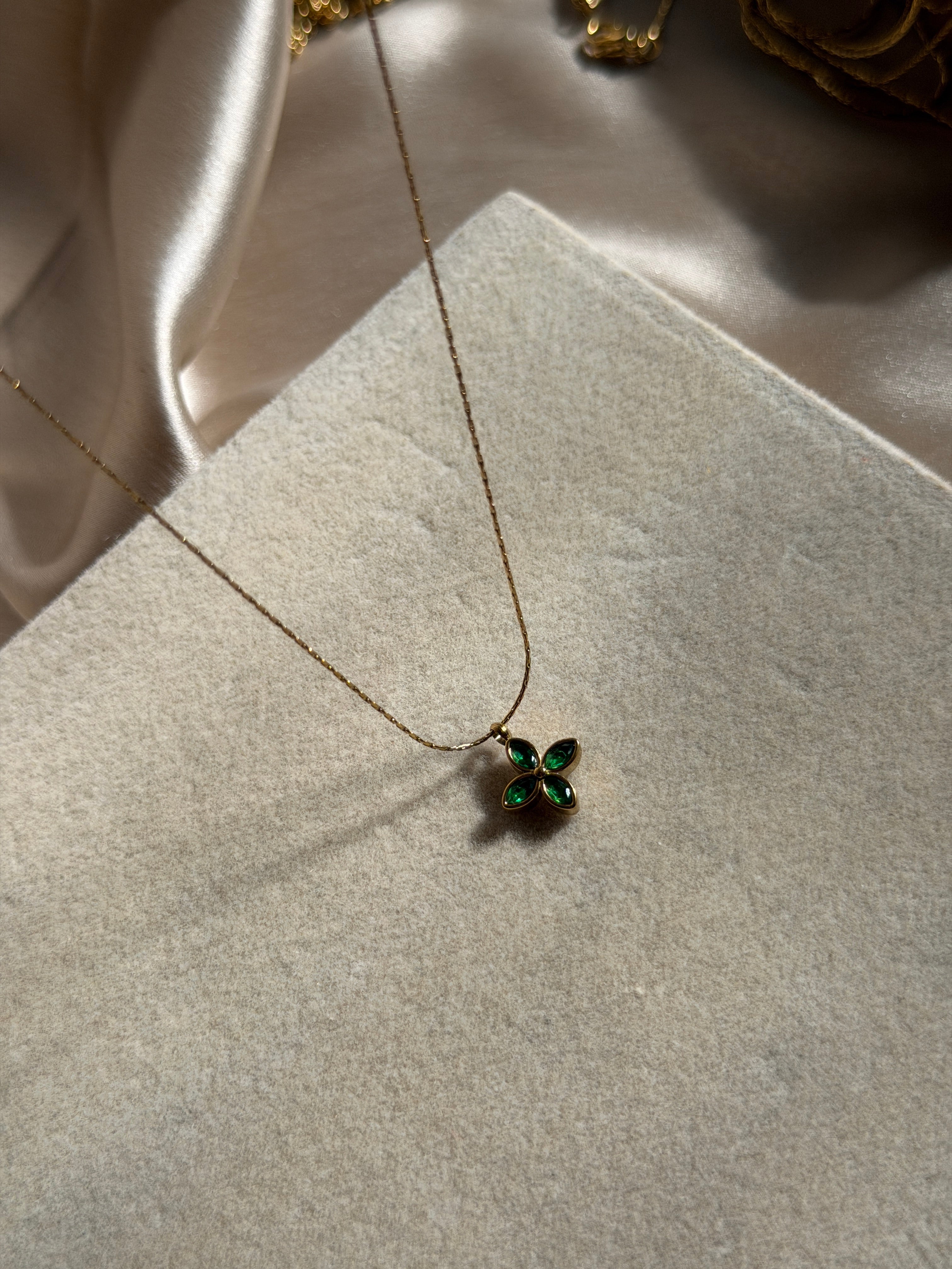 Invisible green petal necklace