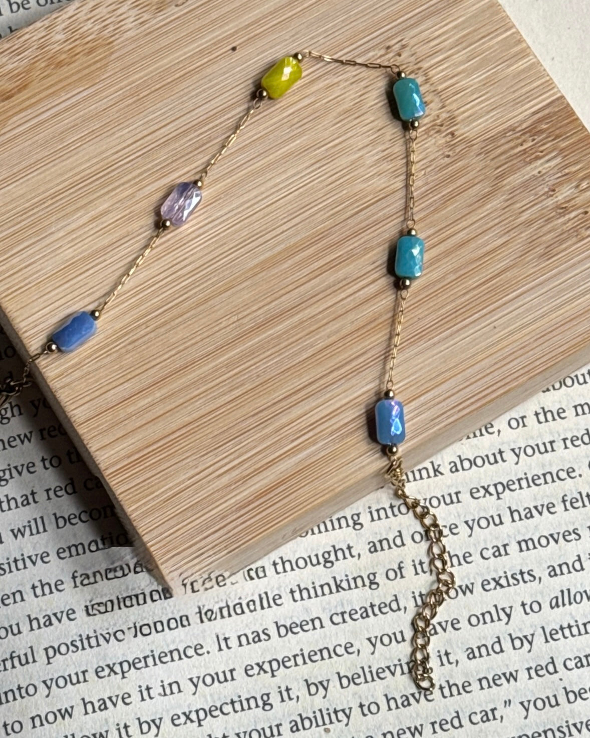 Color beads bracelet