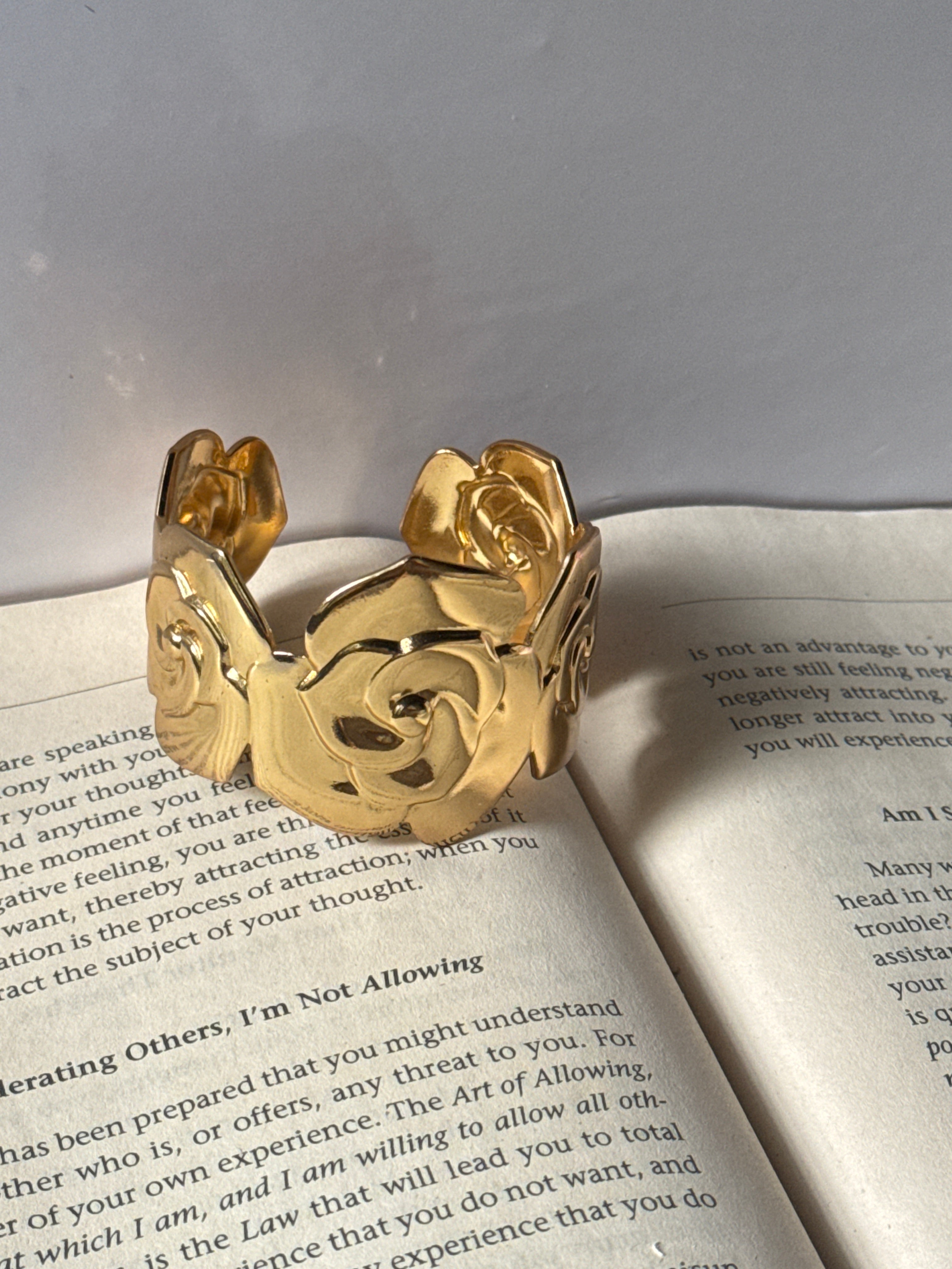 Rose cuff