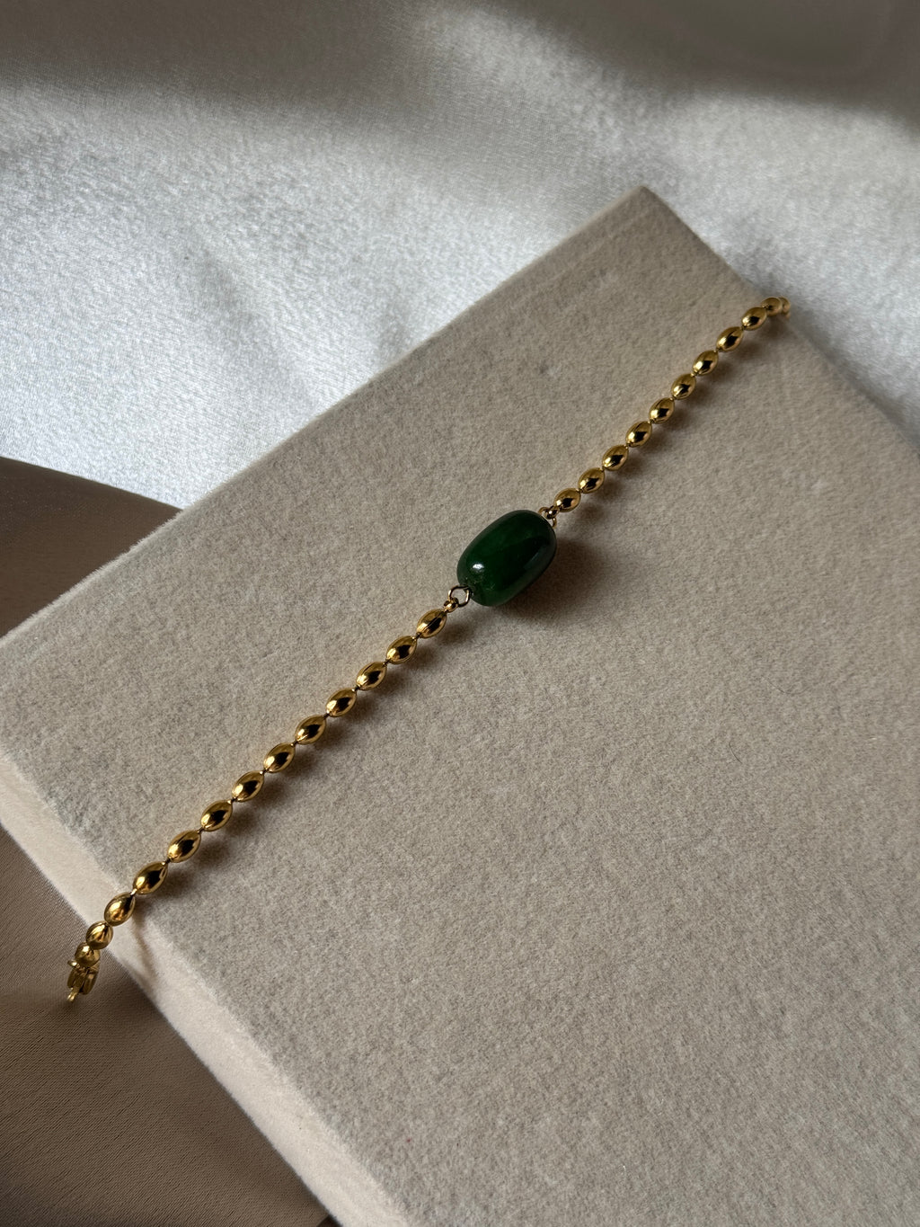 Emerald Gleam Bracelet
