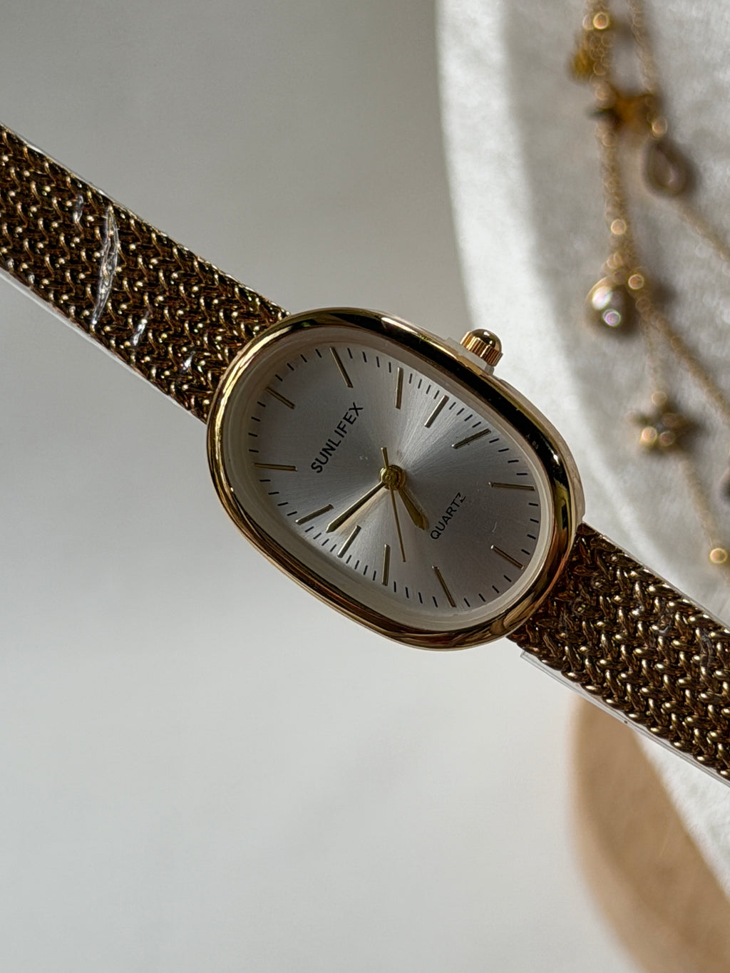 Faelan luxe vintage watch