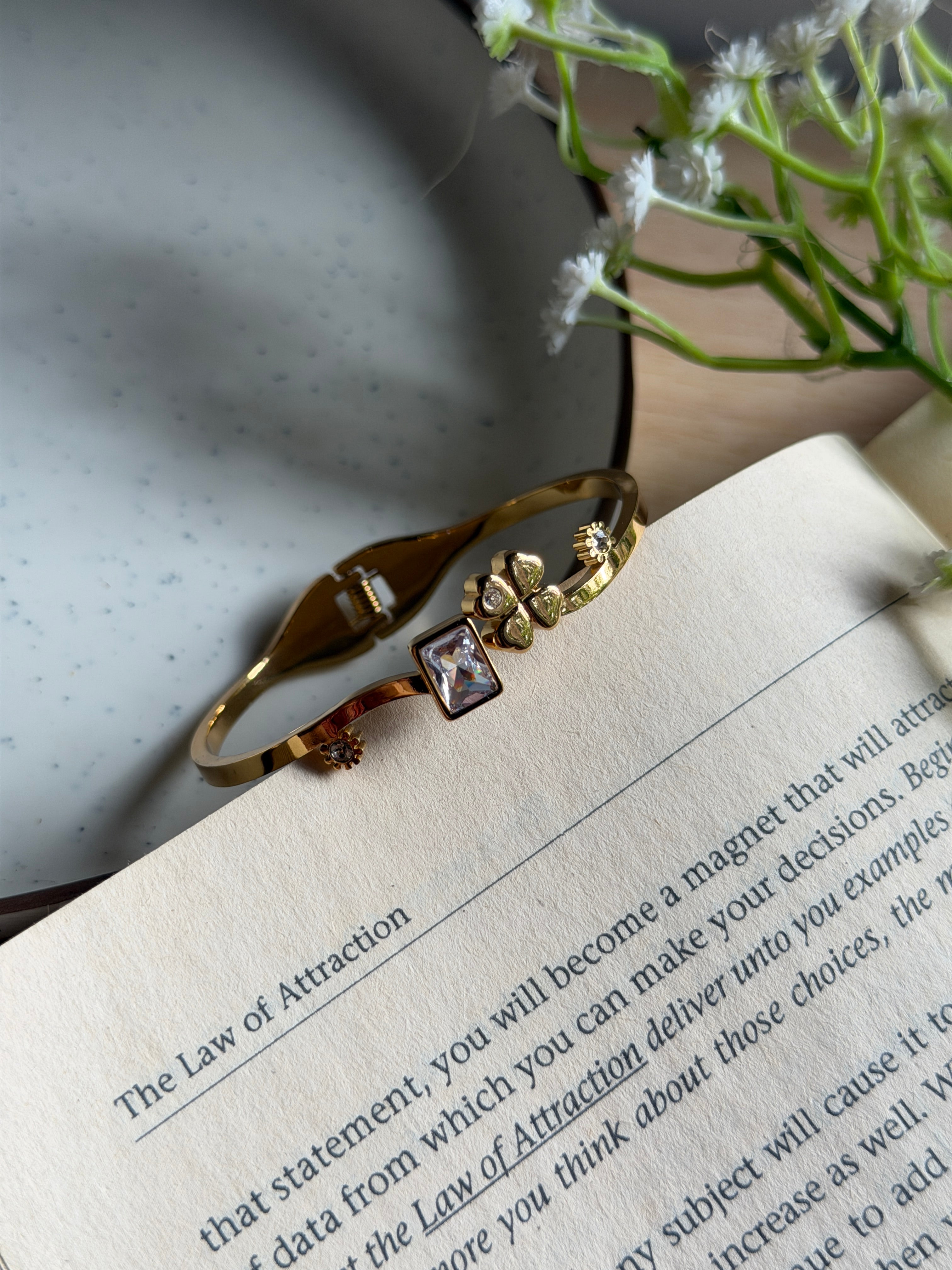 Baby bangle