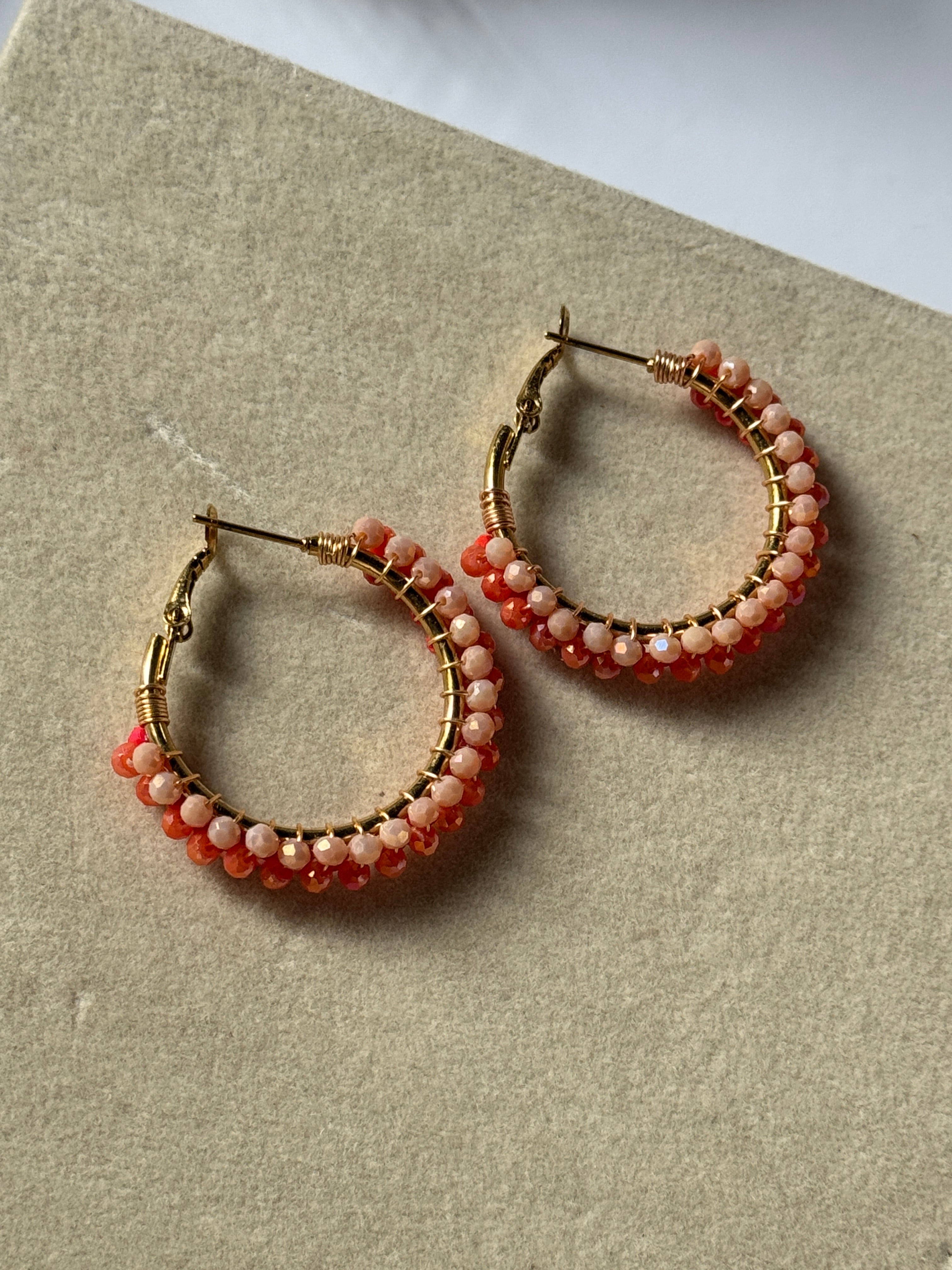 Color bead earring