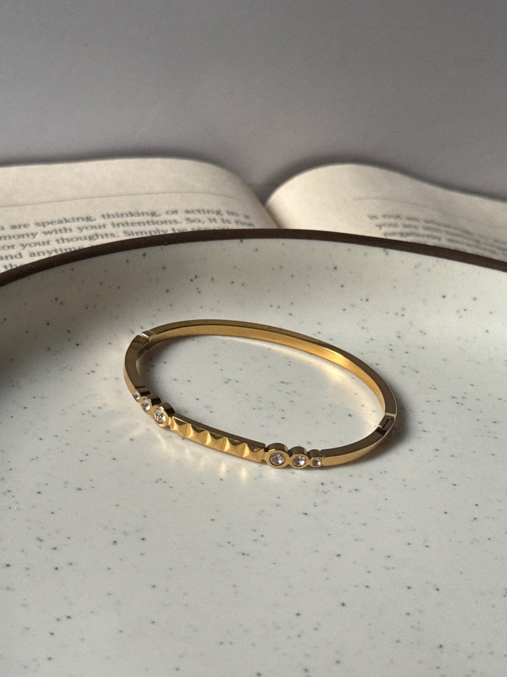 Minimal sleek baby kada