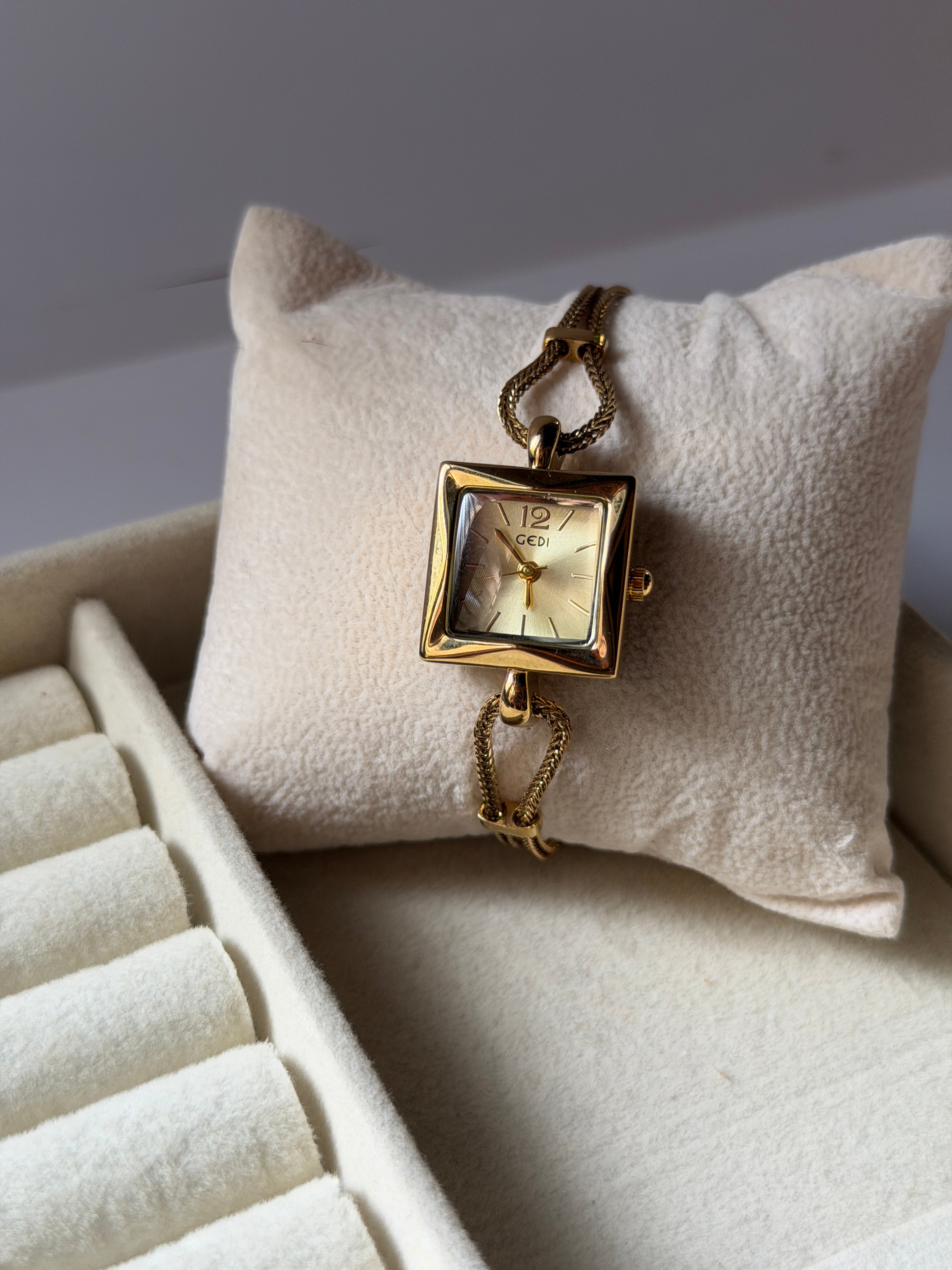 Elion Luxe vintage watch