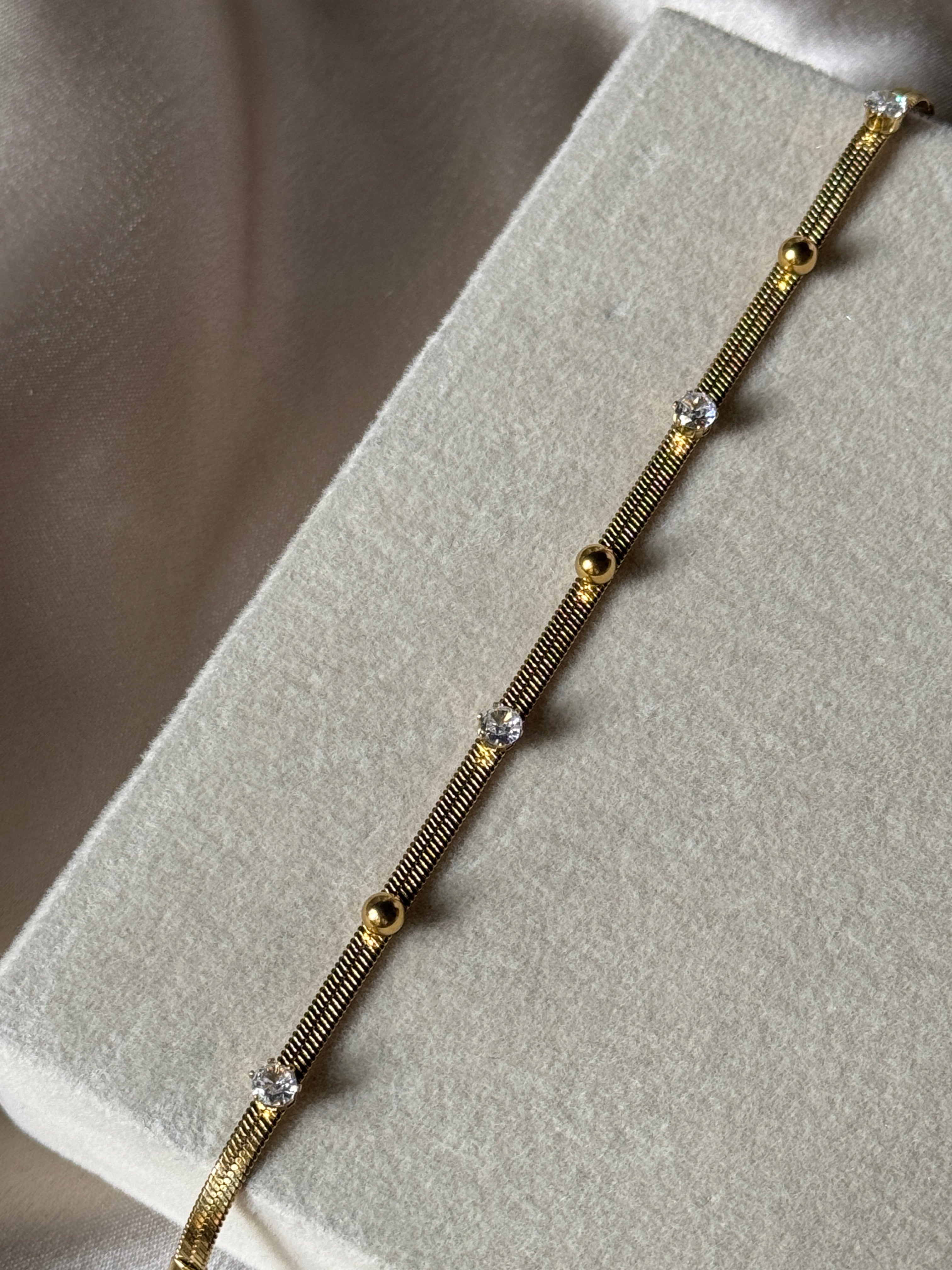 Snake chain stone bracelet