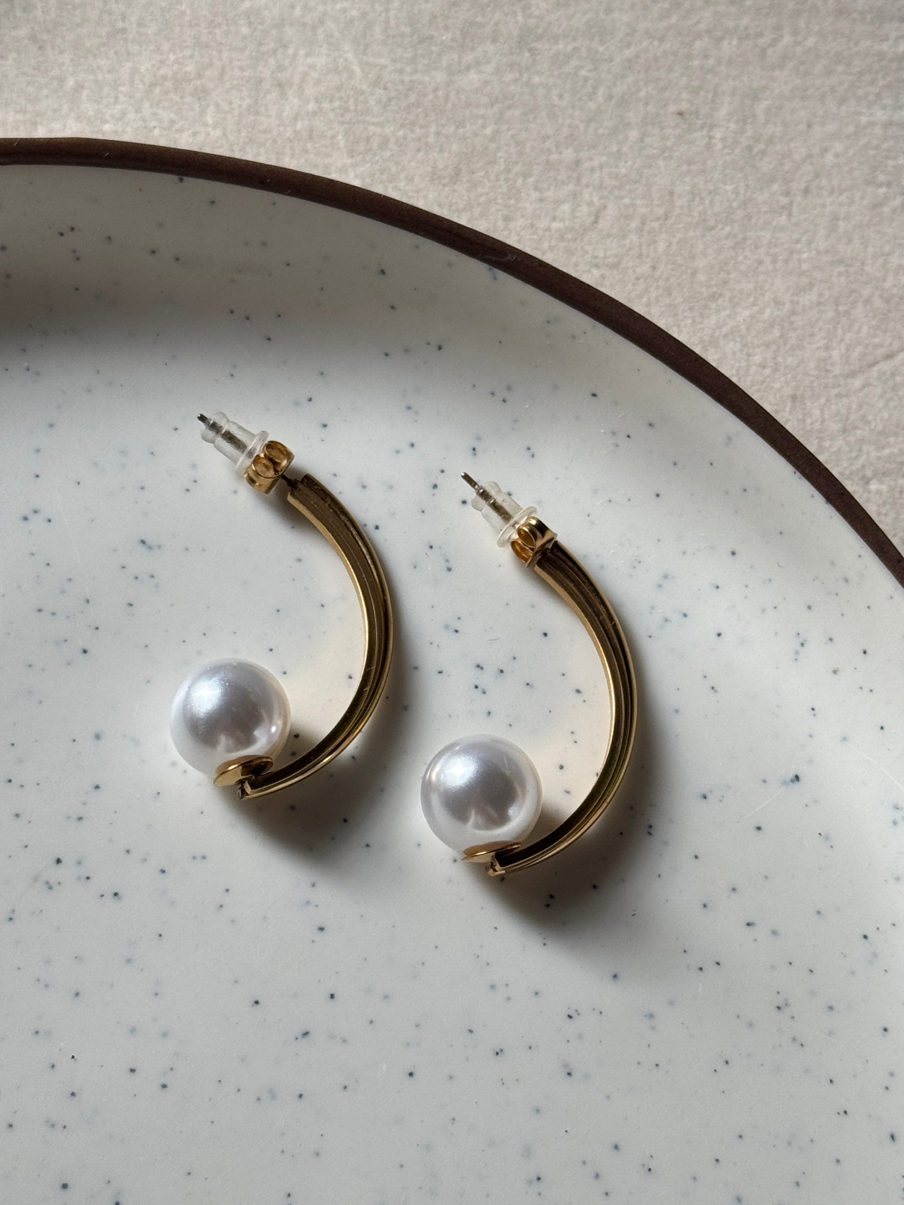 Knot Pearl Earring