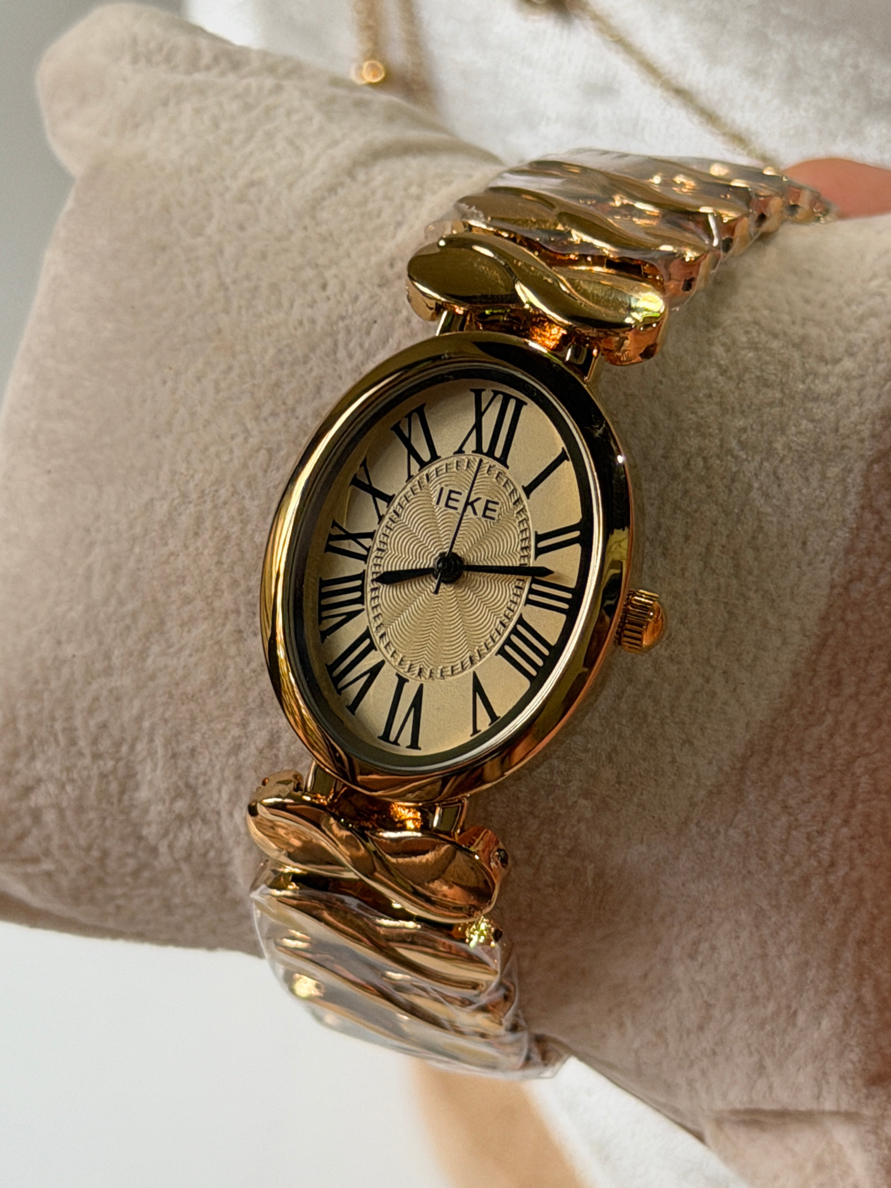 Cassel luxe watch
