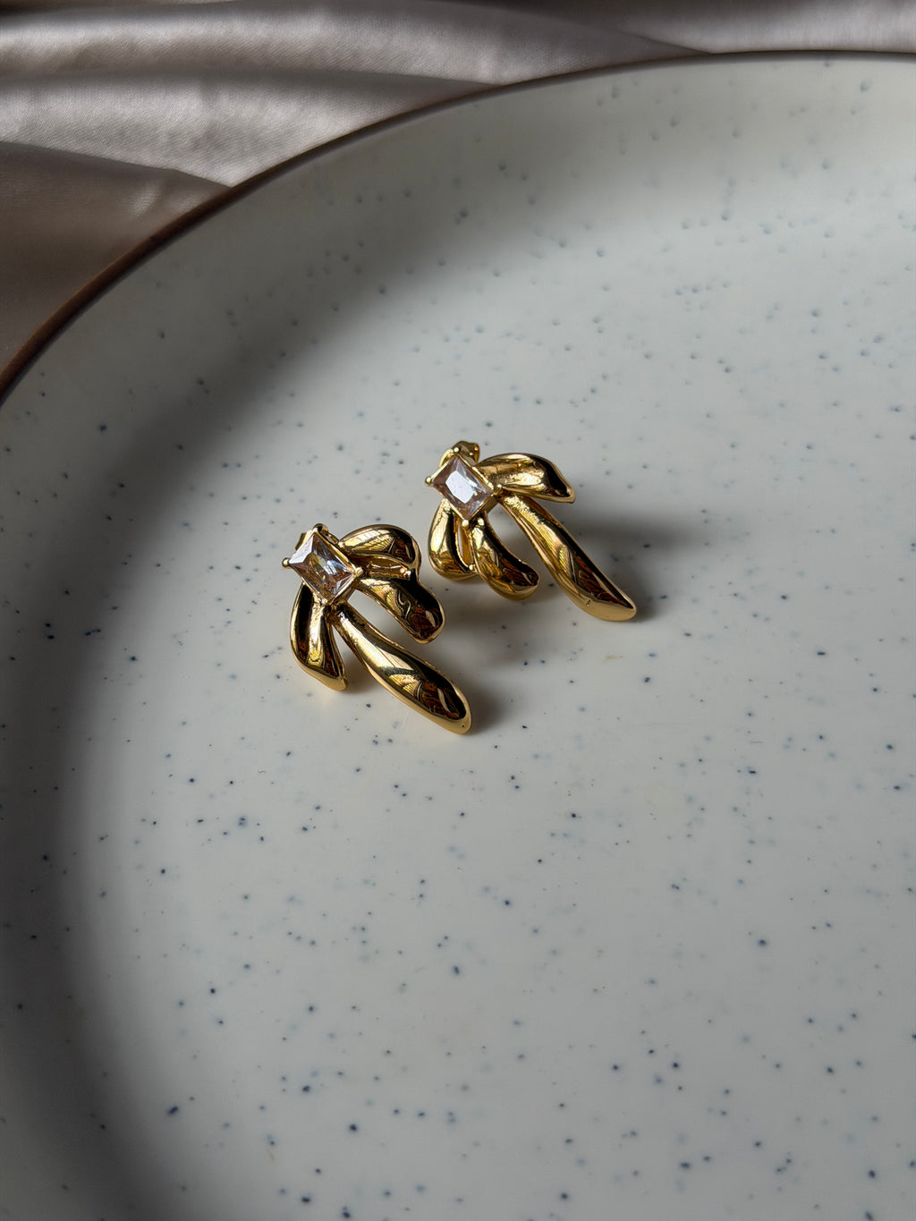 Drop bloom earring