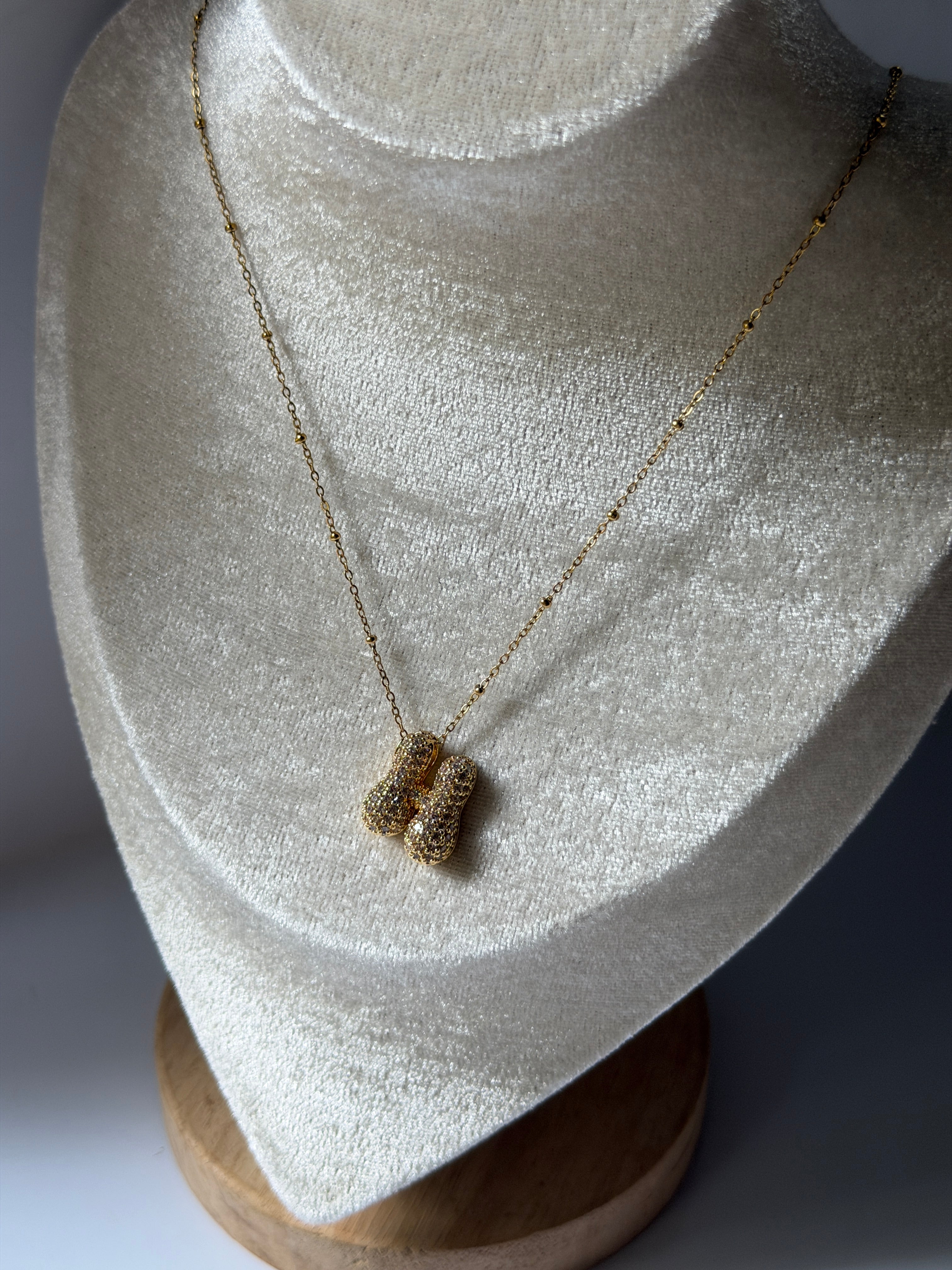 Letter necklace-H