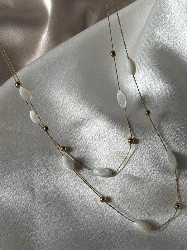 Chic Curve Chain